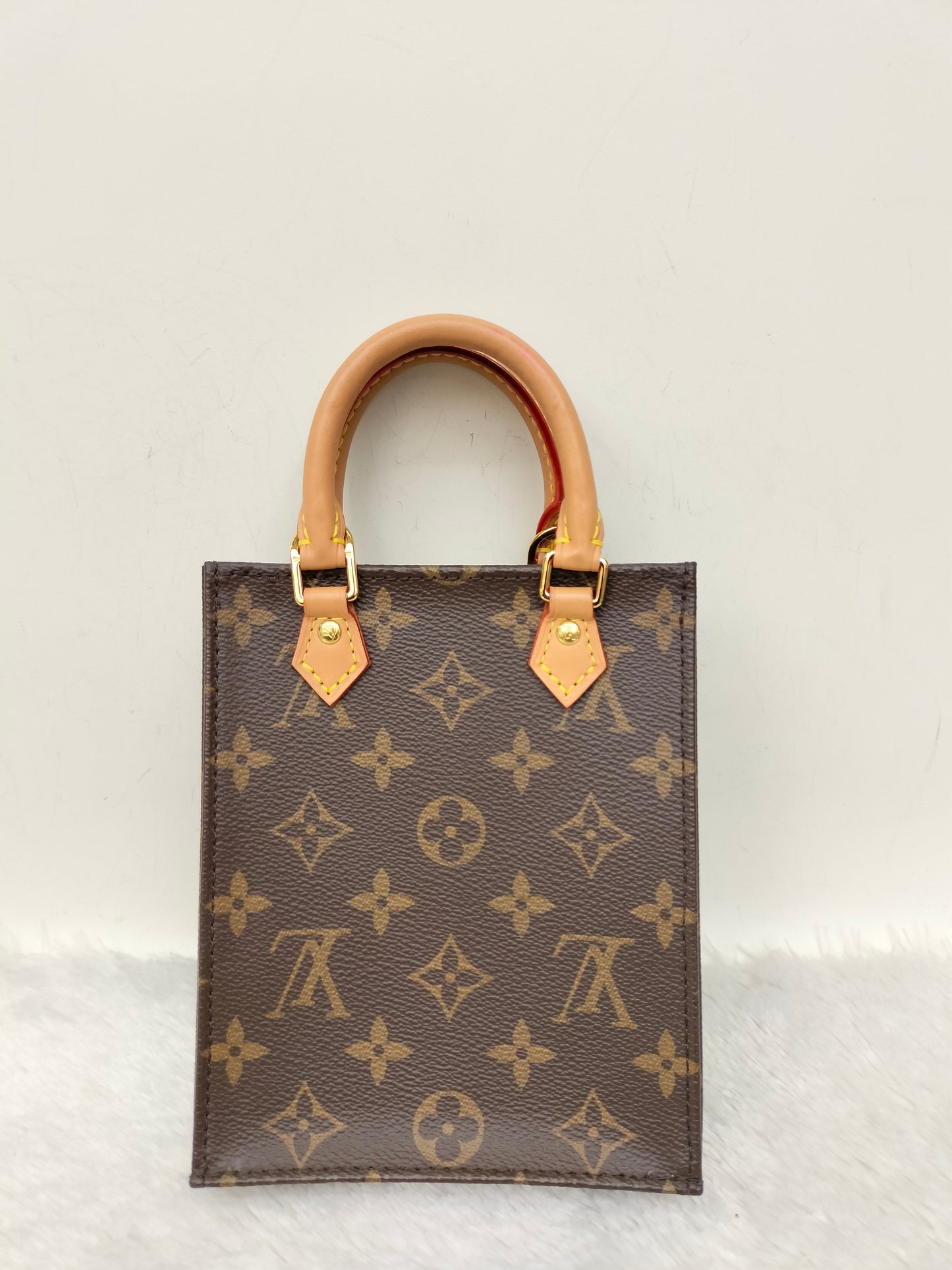 LV Petit Sac Plat Monogram 2021 (CHIP)