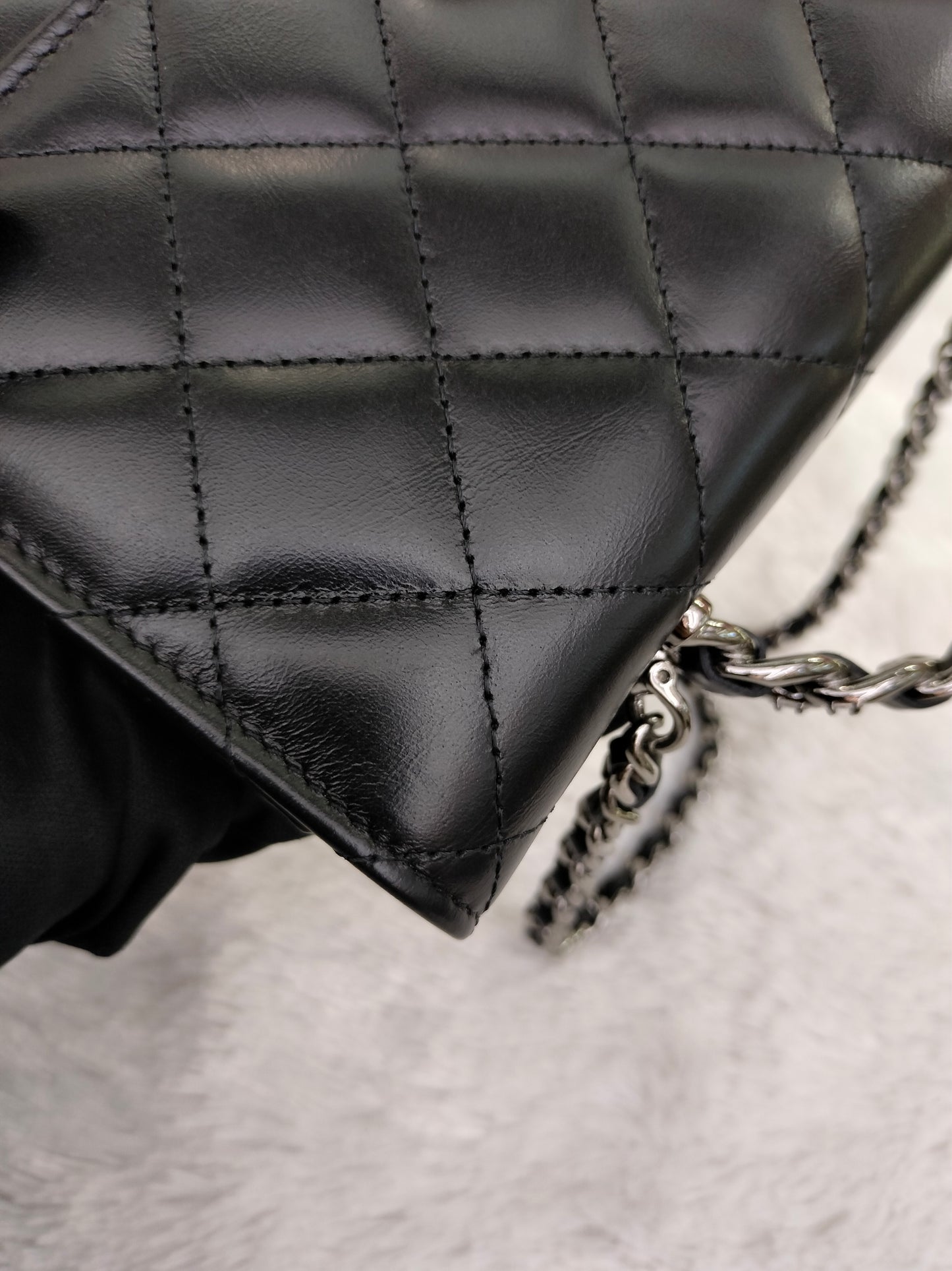 Chanel WOC Top Handle Lamb Black SHW (CHIP)