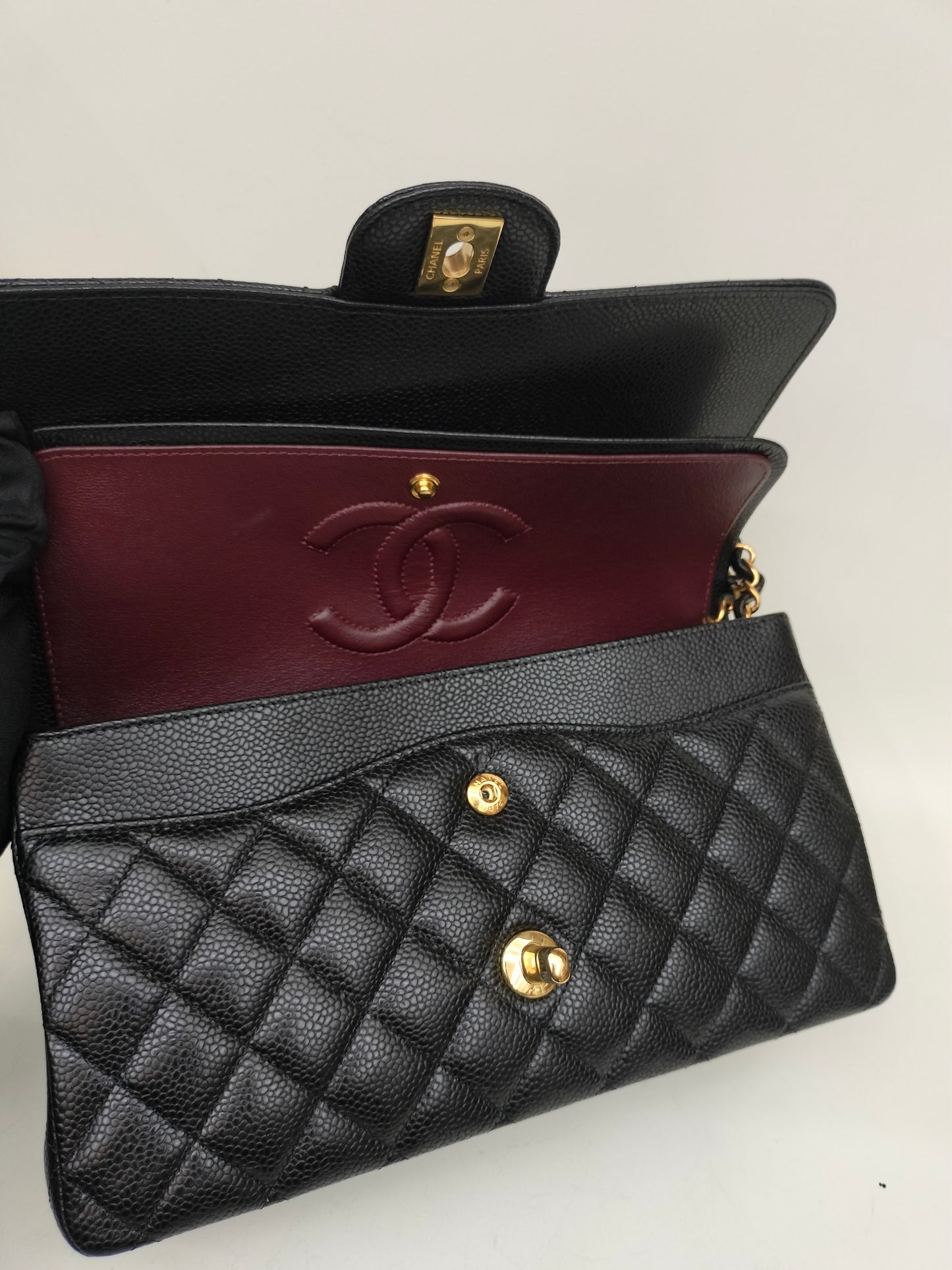 Chanel Medium Caviar Black GHW DF (CHIP)