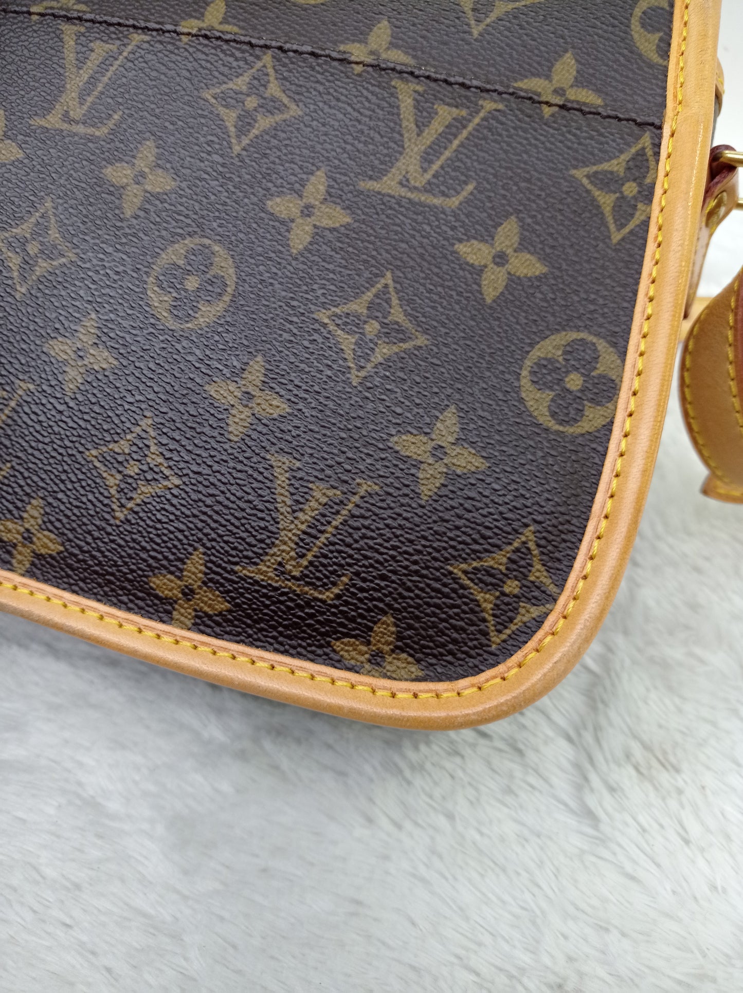 LV Sologne Shoulder Monogram