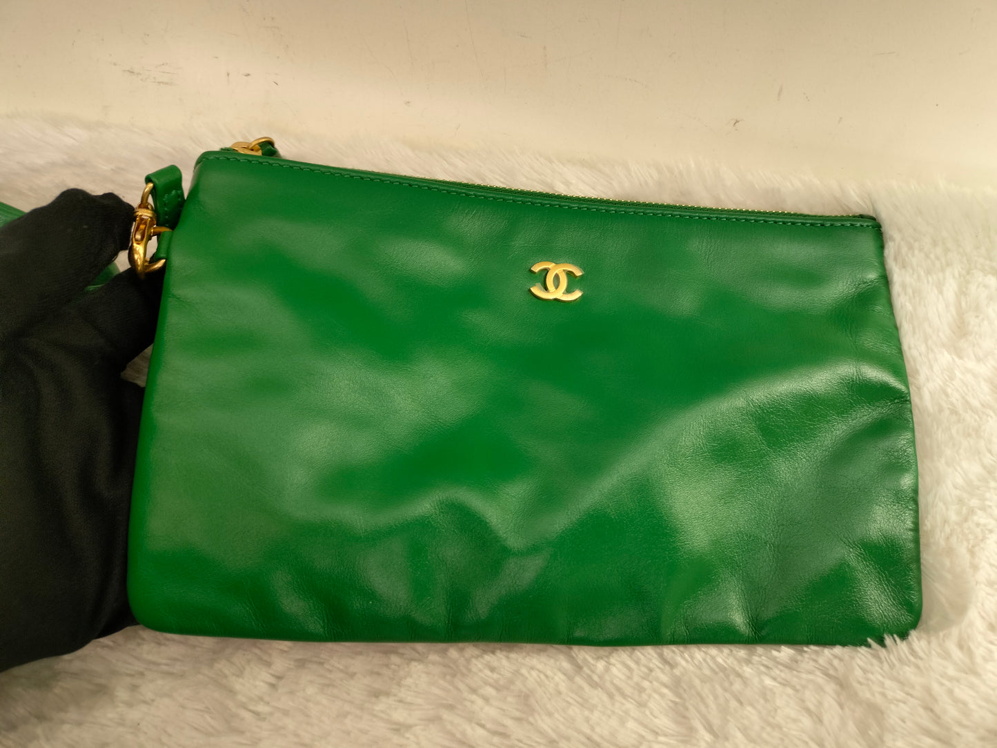 *Neverbeen Used* Chanel C22 Medium Calfskin Green GHW (CHIP)