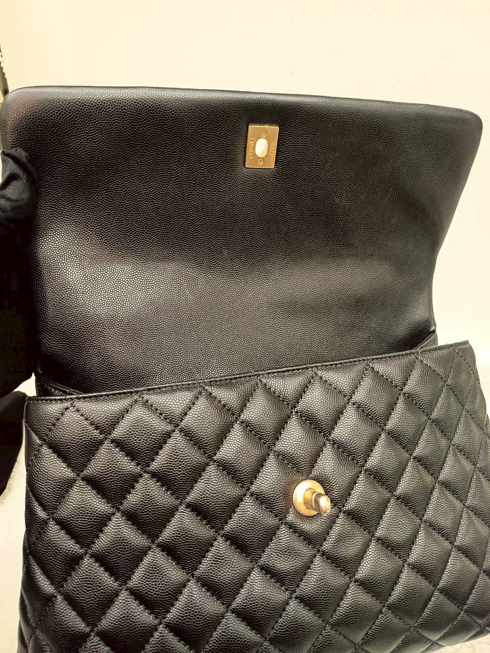 Chanel Coco Handle Large Caviar Black GHW #24