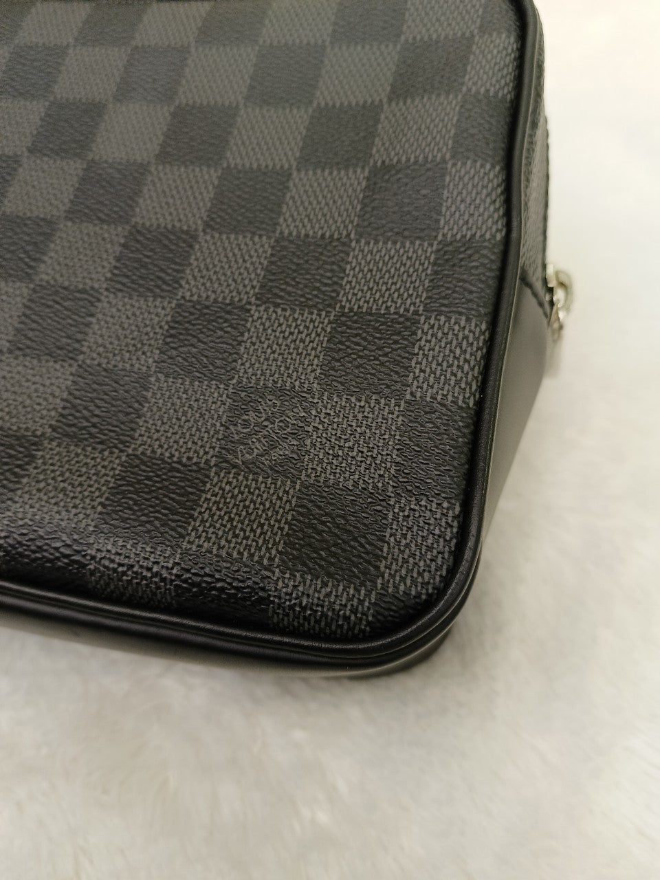 LV Kasai Clutch Graphite 2018