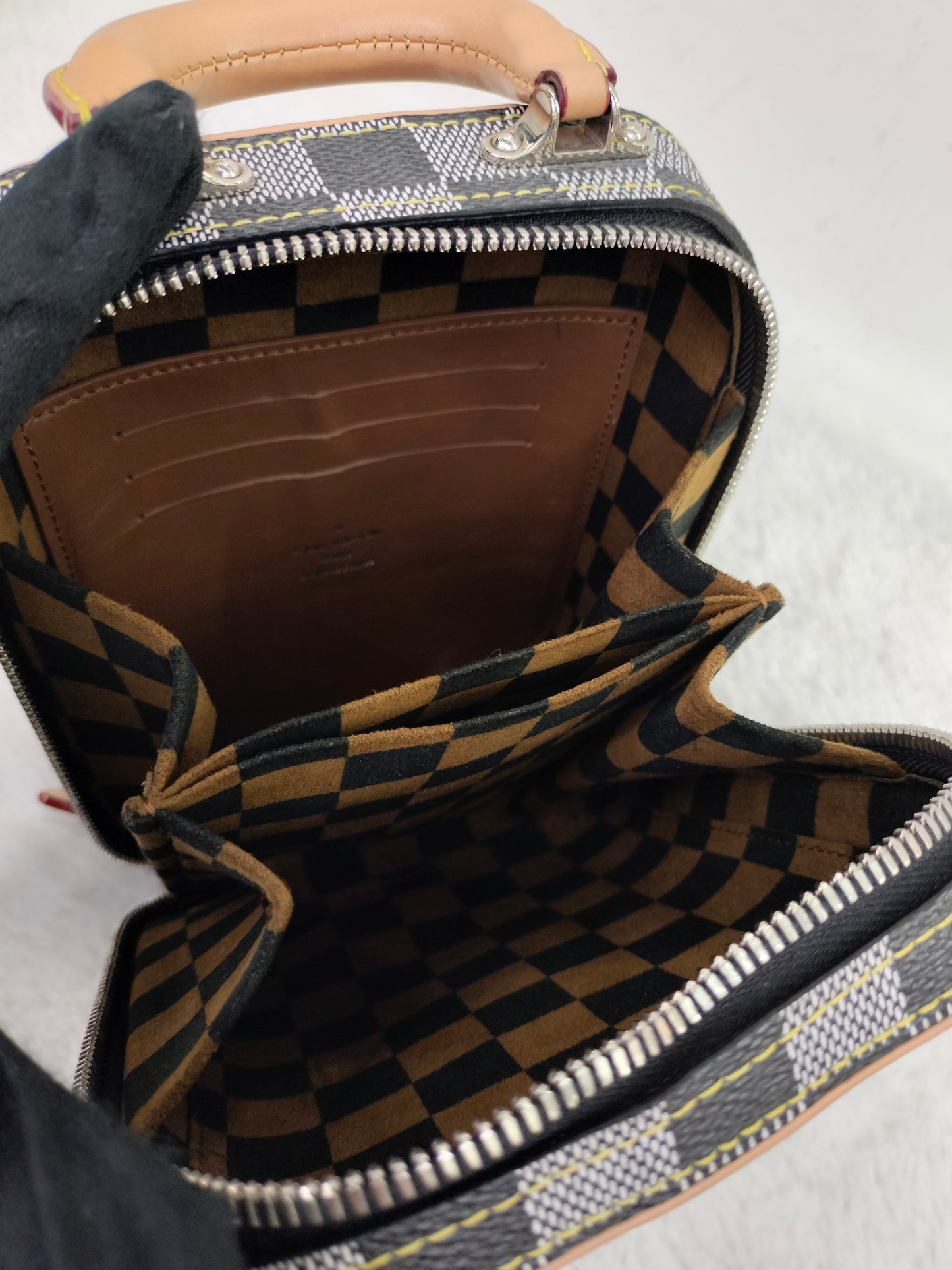 LV Valisette Vertical Damier Colour Noir 2019