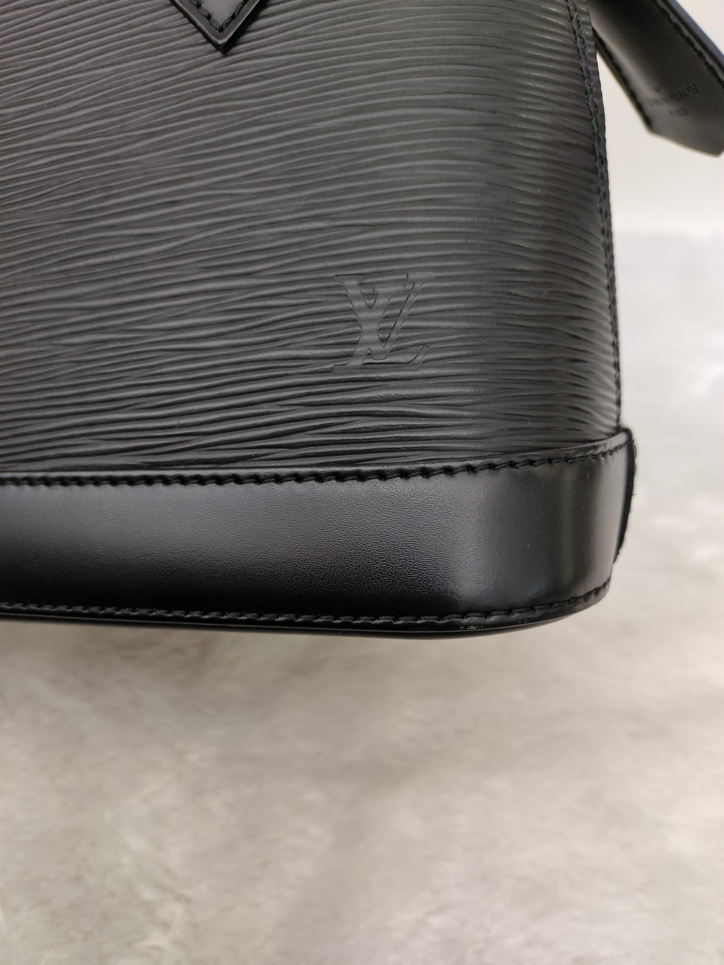 LV Alma BB Epi Noir 2020