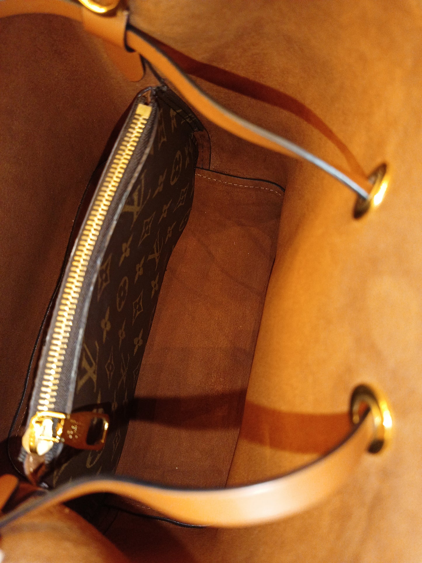LV Neo Noe MM Monogram Caramel (CHIP)