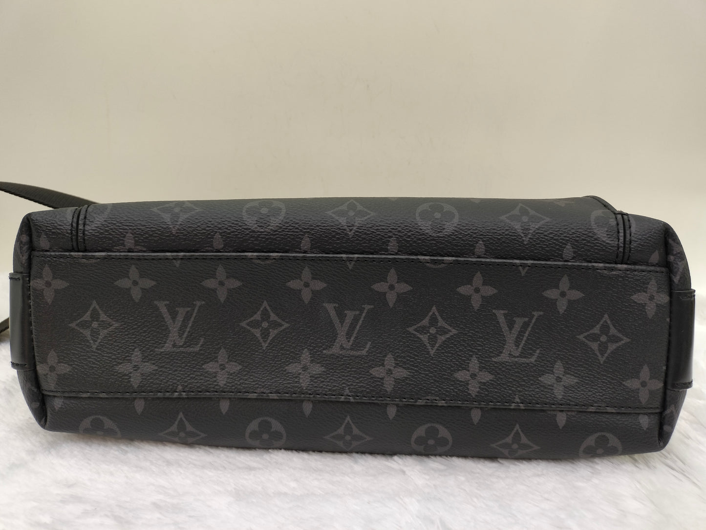LV Odyssey PM Messenger Monogram Eclipse Noir 2018