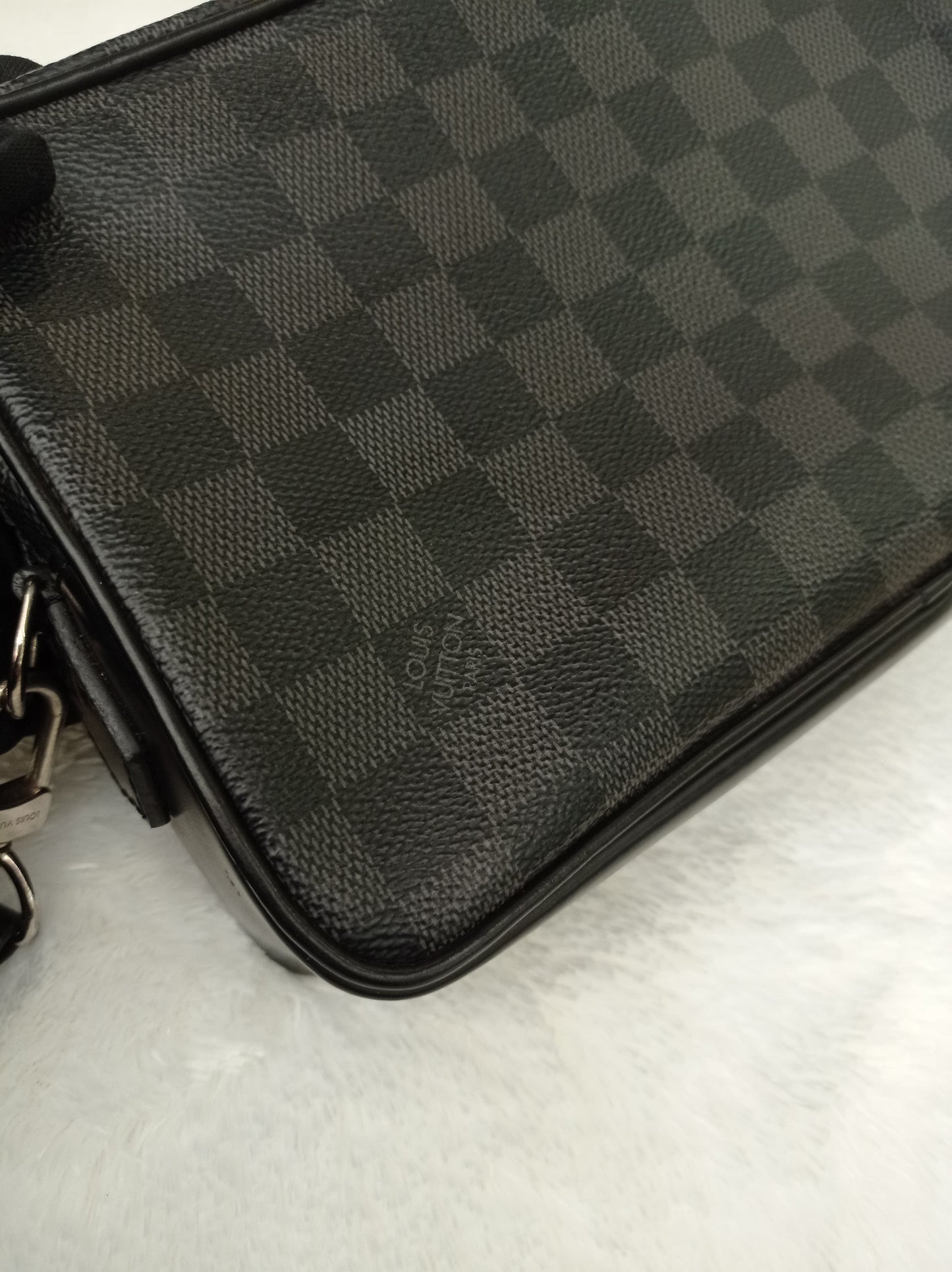 LV Pochette Kasai Graphite 2020