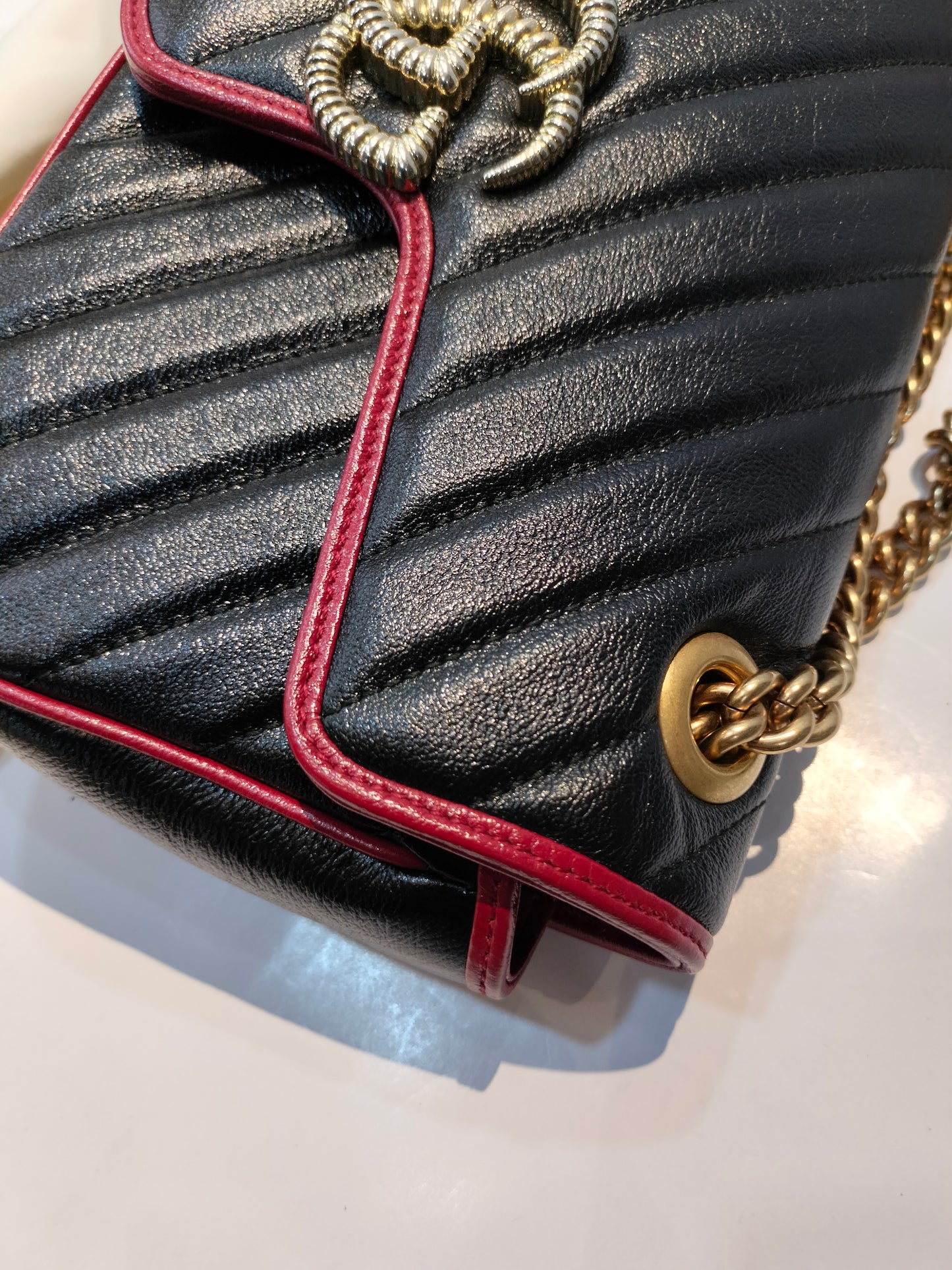 Gucci Marmont Small Black Red GHW