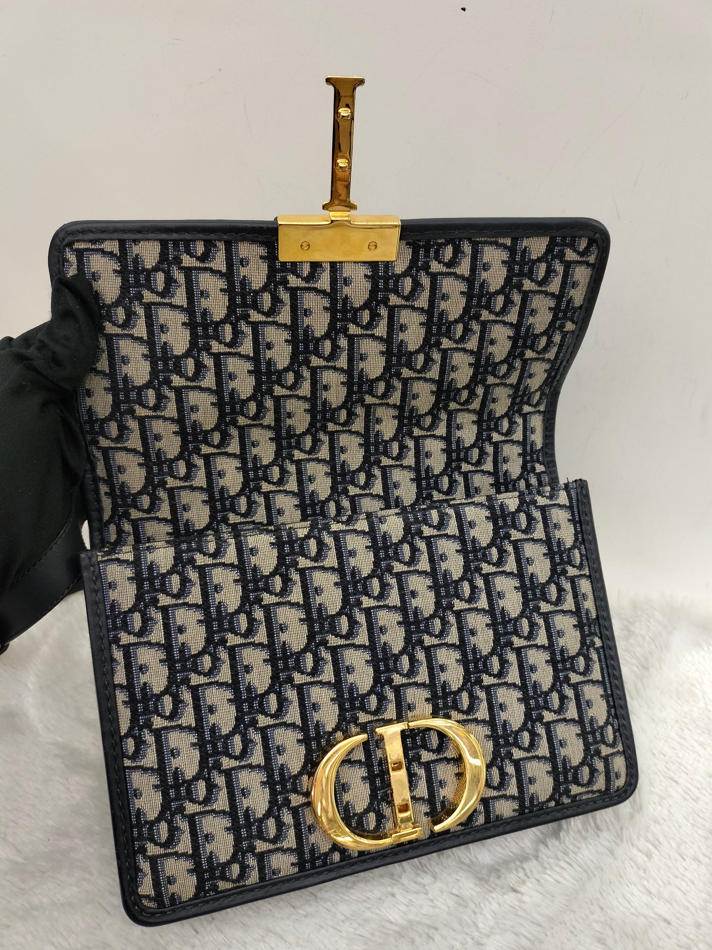 Dior Montaigne 30 Medium Oblique Navy GHW 2022