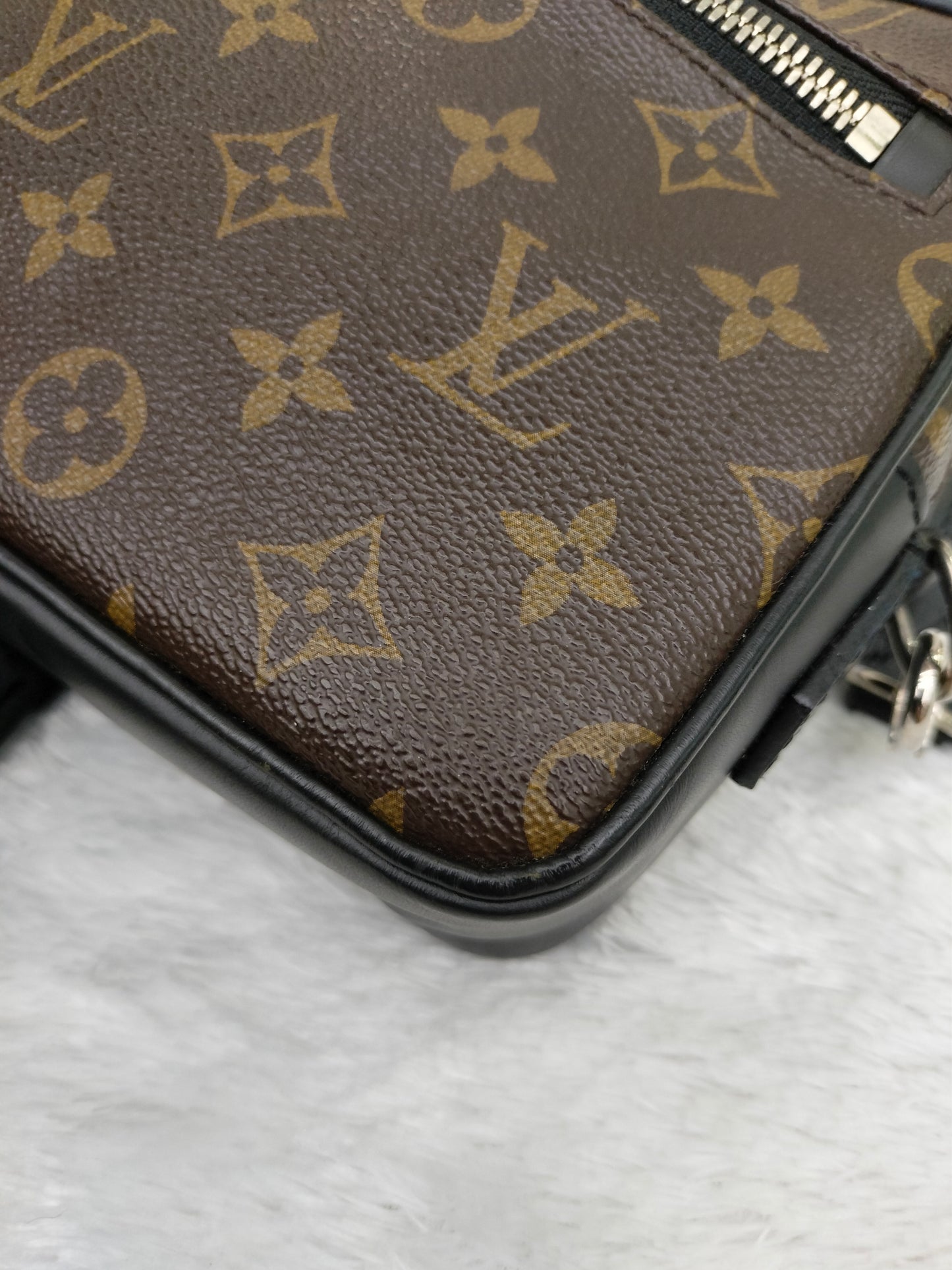 LV Kasai Monogram Macassar 2018