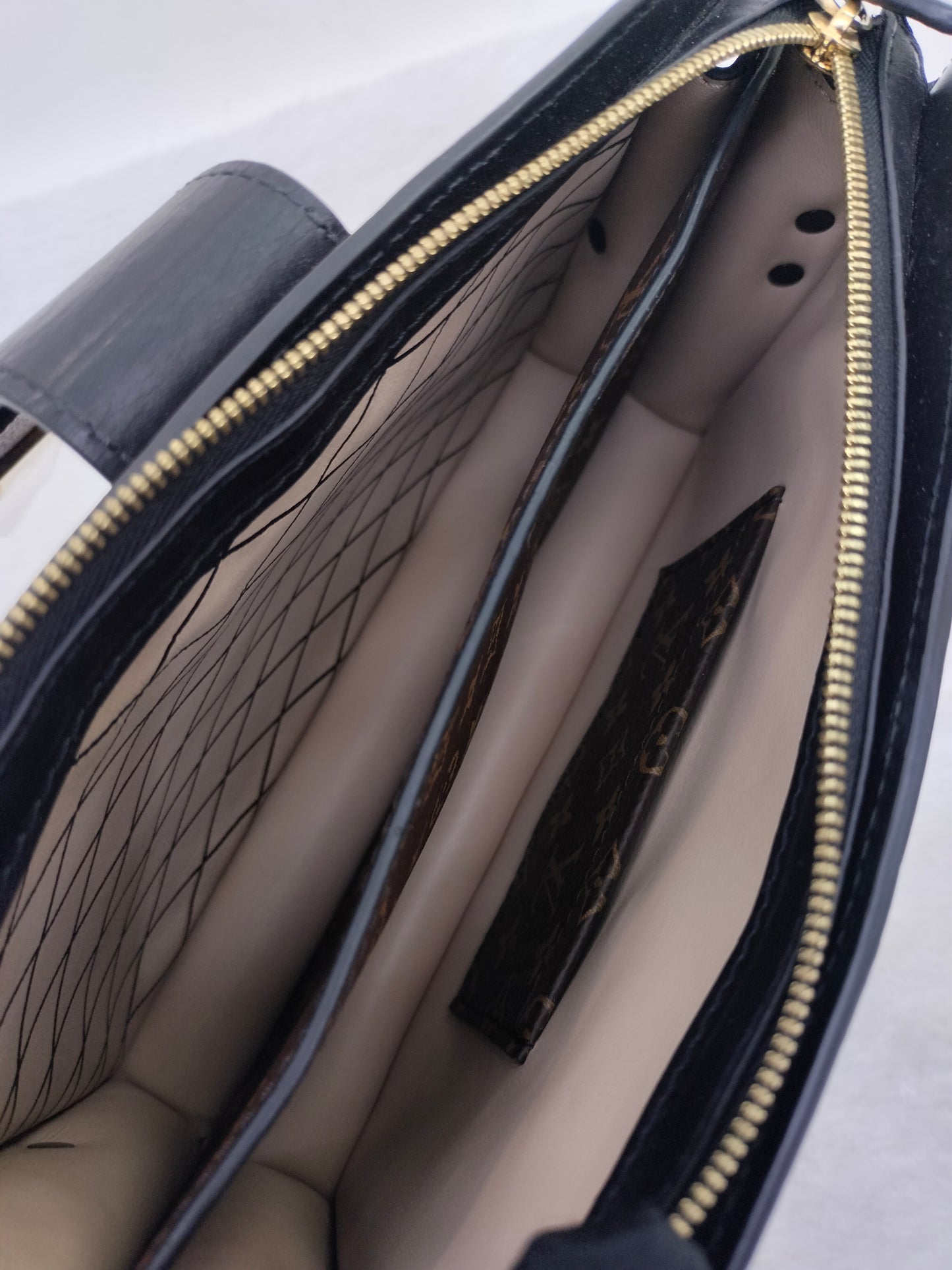 LV Trunk Clutch Monogram Reverse 2018