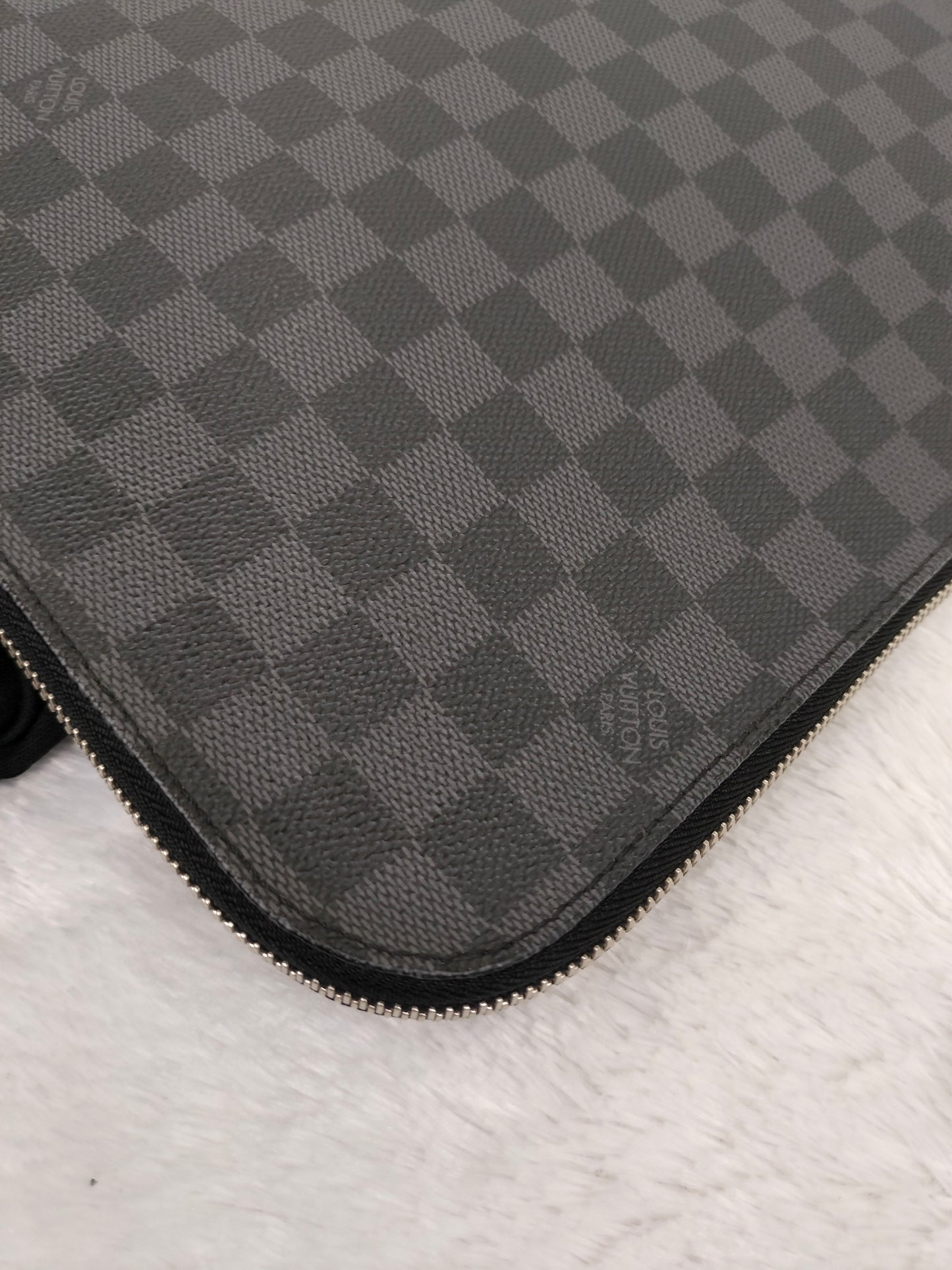 LV Porte Document Portfolio Graphite 2013