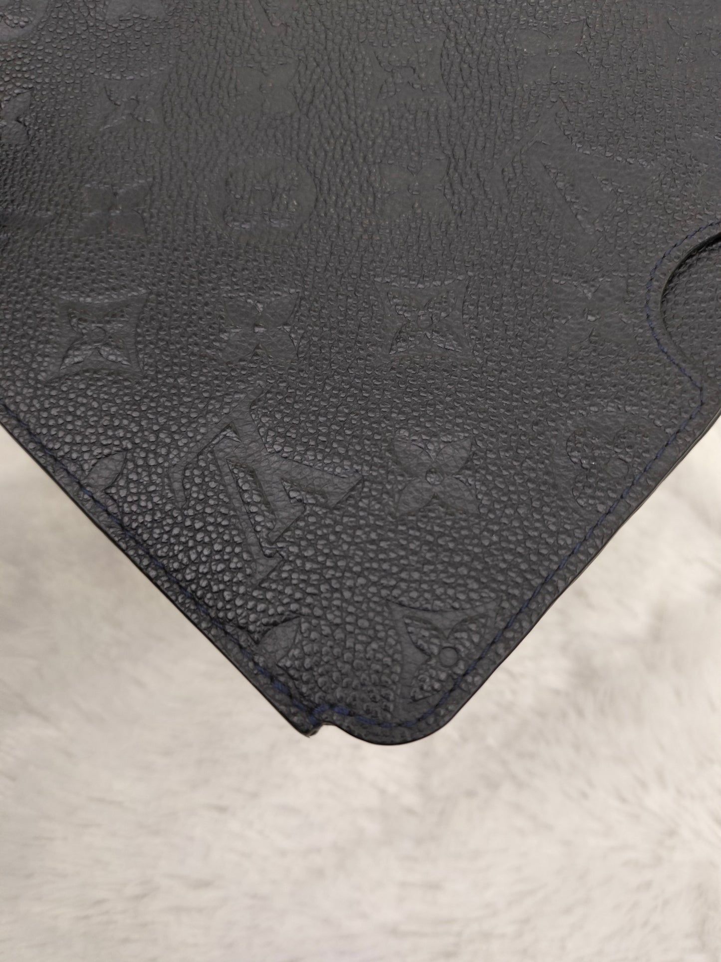LV iPad Case Empreinte Black 2012