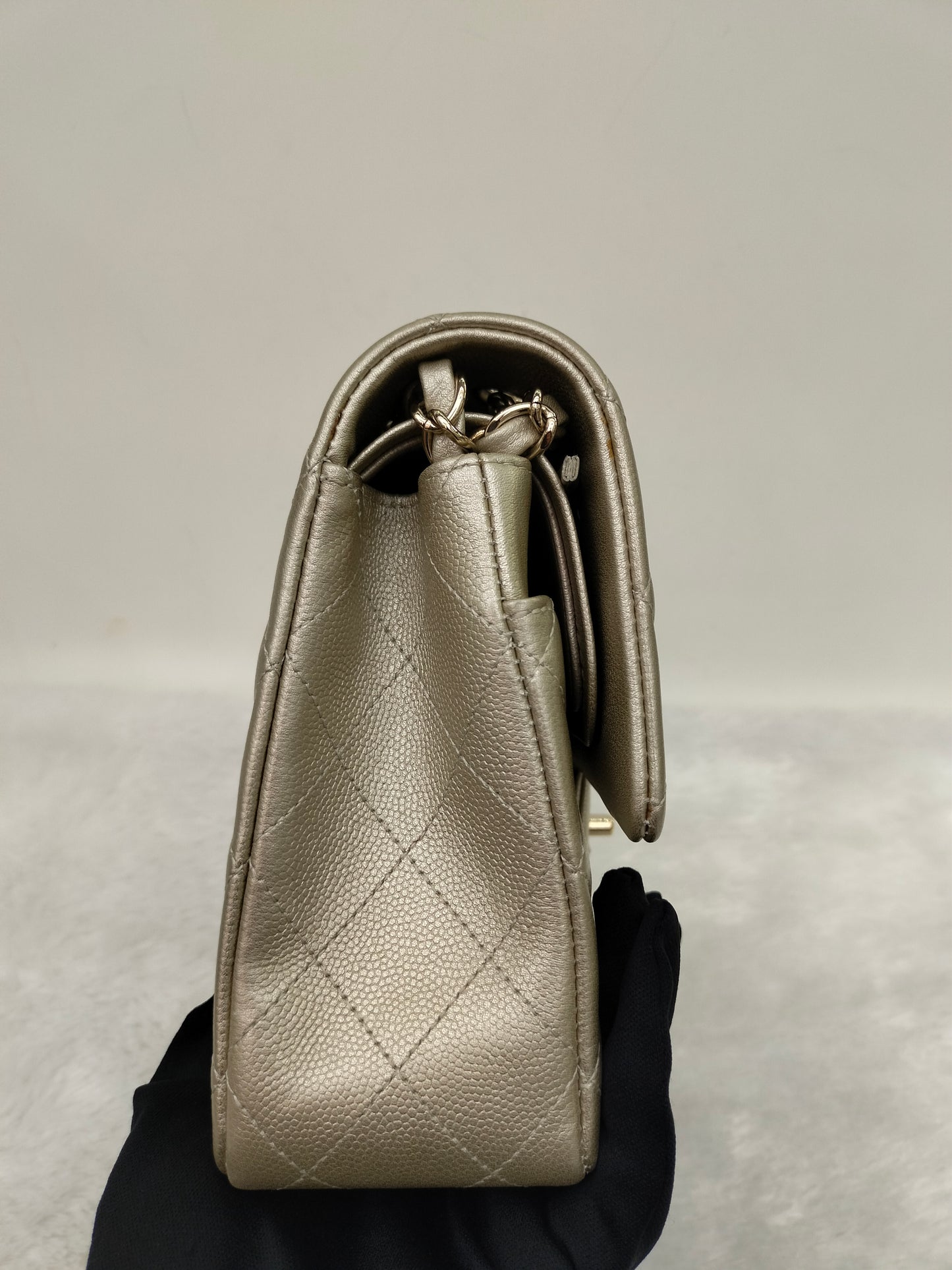 Chanel Medium Caviar Champagne GHW DF #23