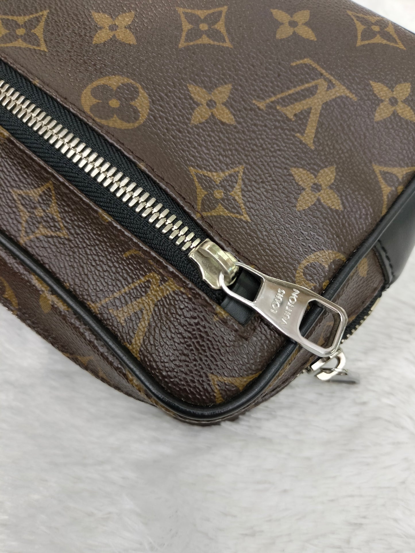LV Kasai Monogram Macassar 2018