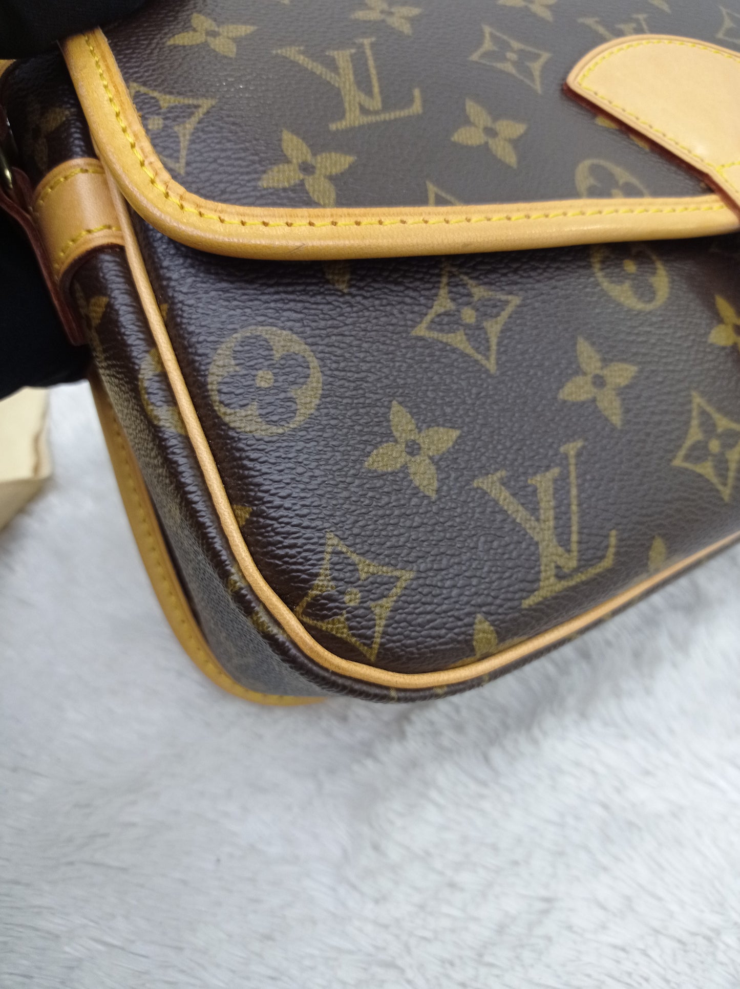 LV Sologne Shoulder Monogram