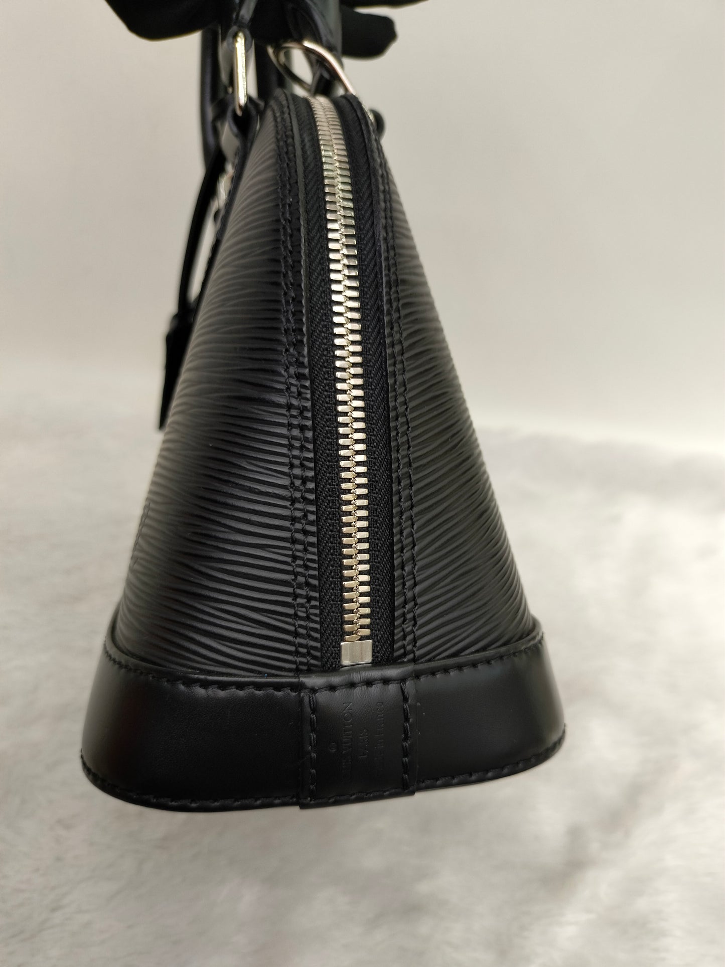 LV Alma BB Epi Noir 2020