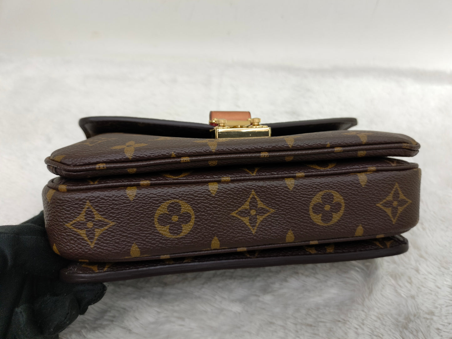 LV Pochette Metis East West Monogram 2023 (CHIP)