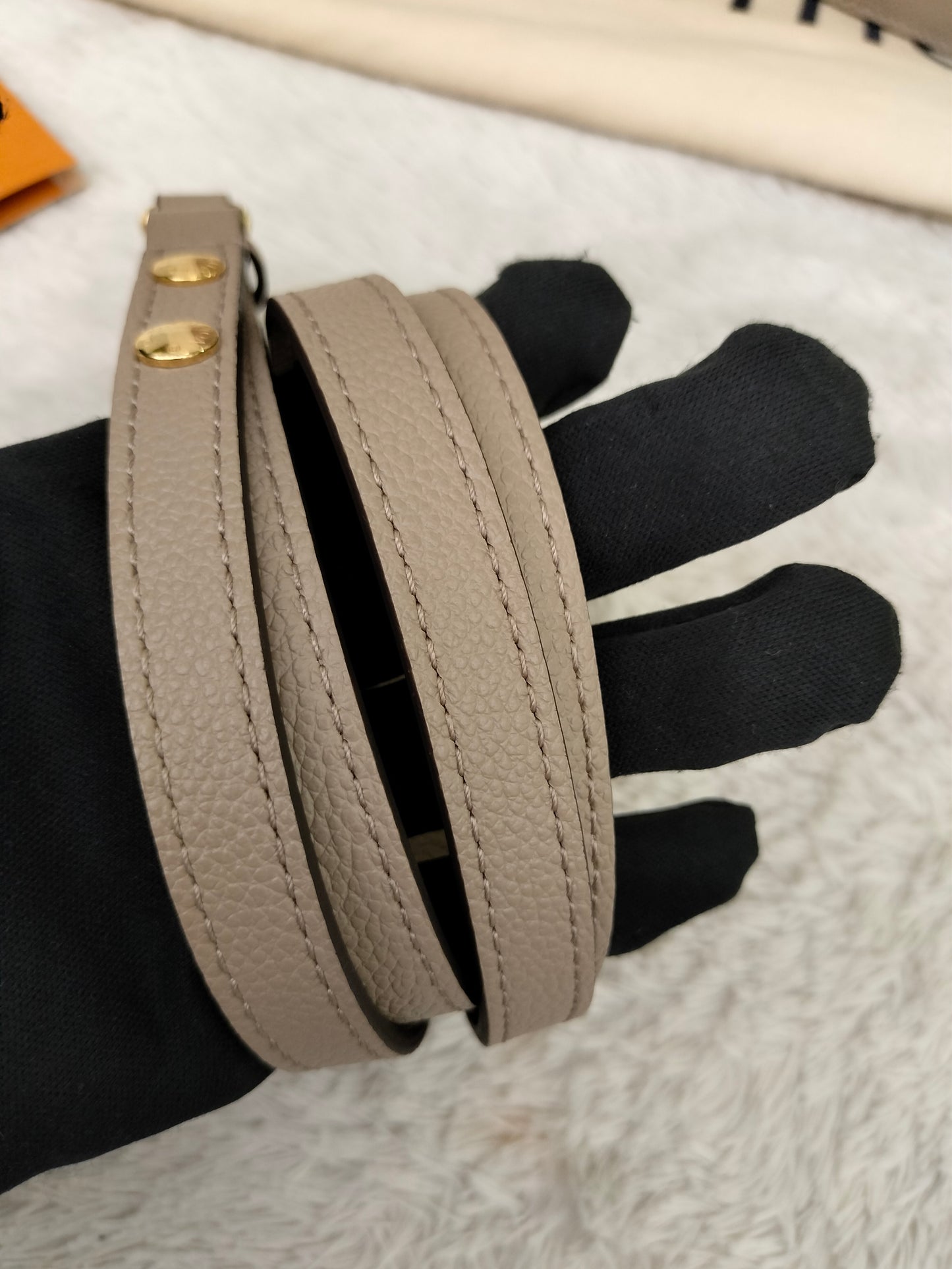 LV Neo Noe MM Monogram Tourterelle Creme 2021