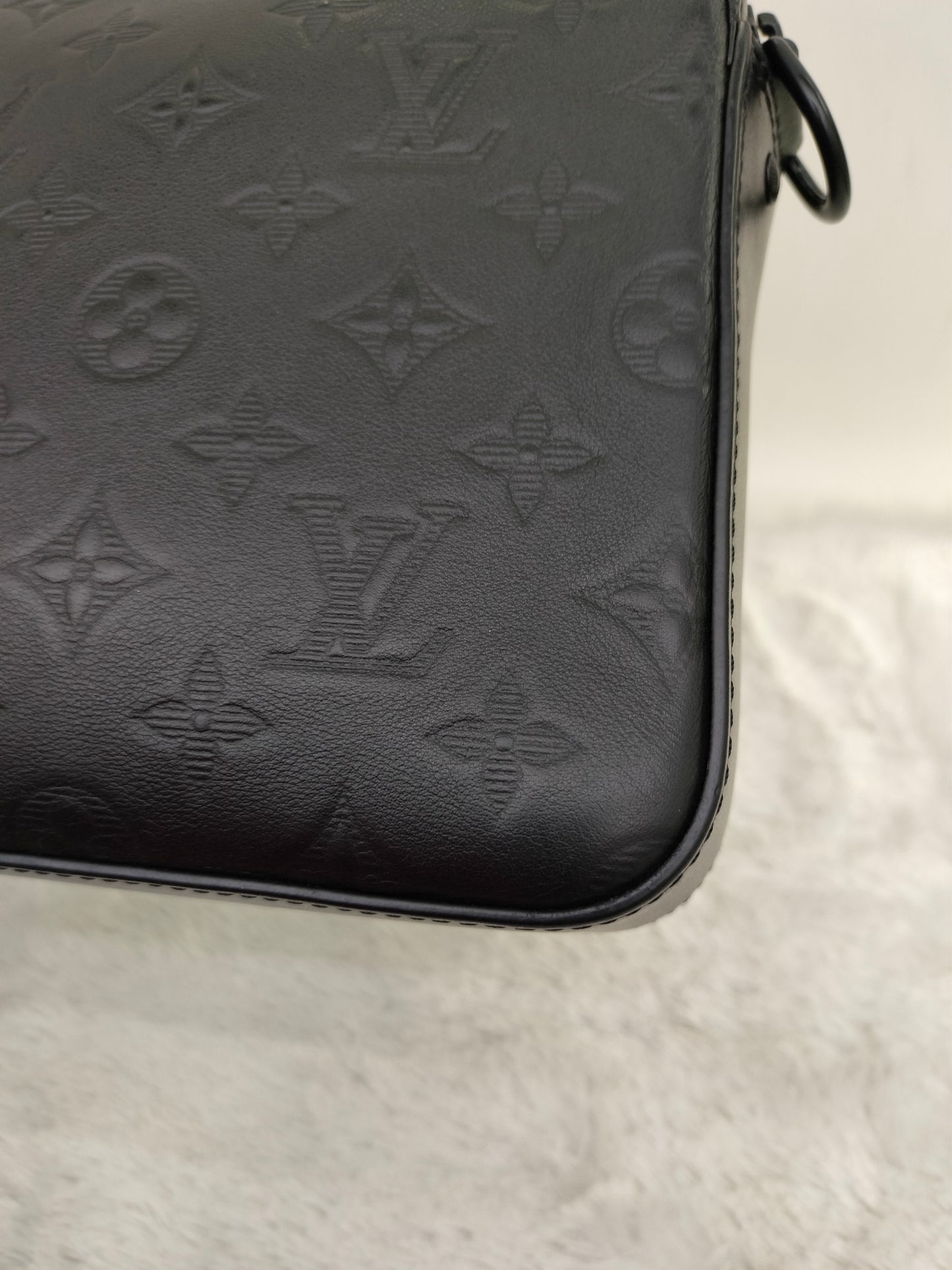 LV Duo Messenger Monogram Shadow Noir (CHIP)