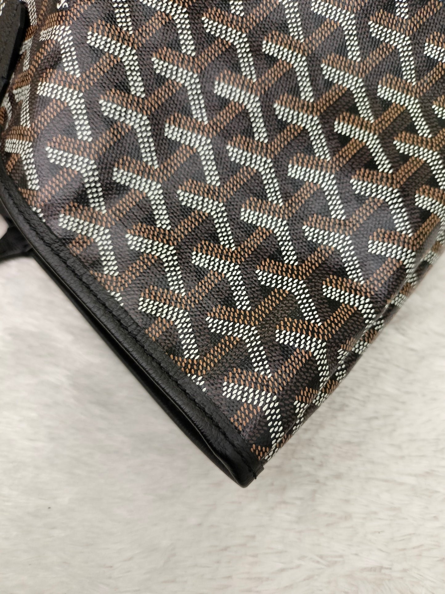 *Neverbeen Used* Goyard St Louis PM Noir 2023