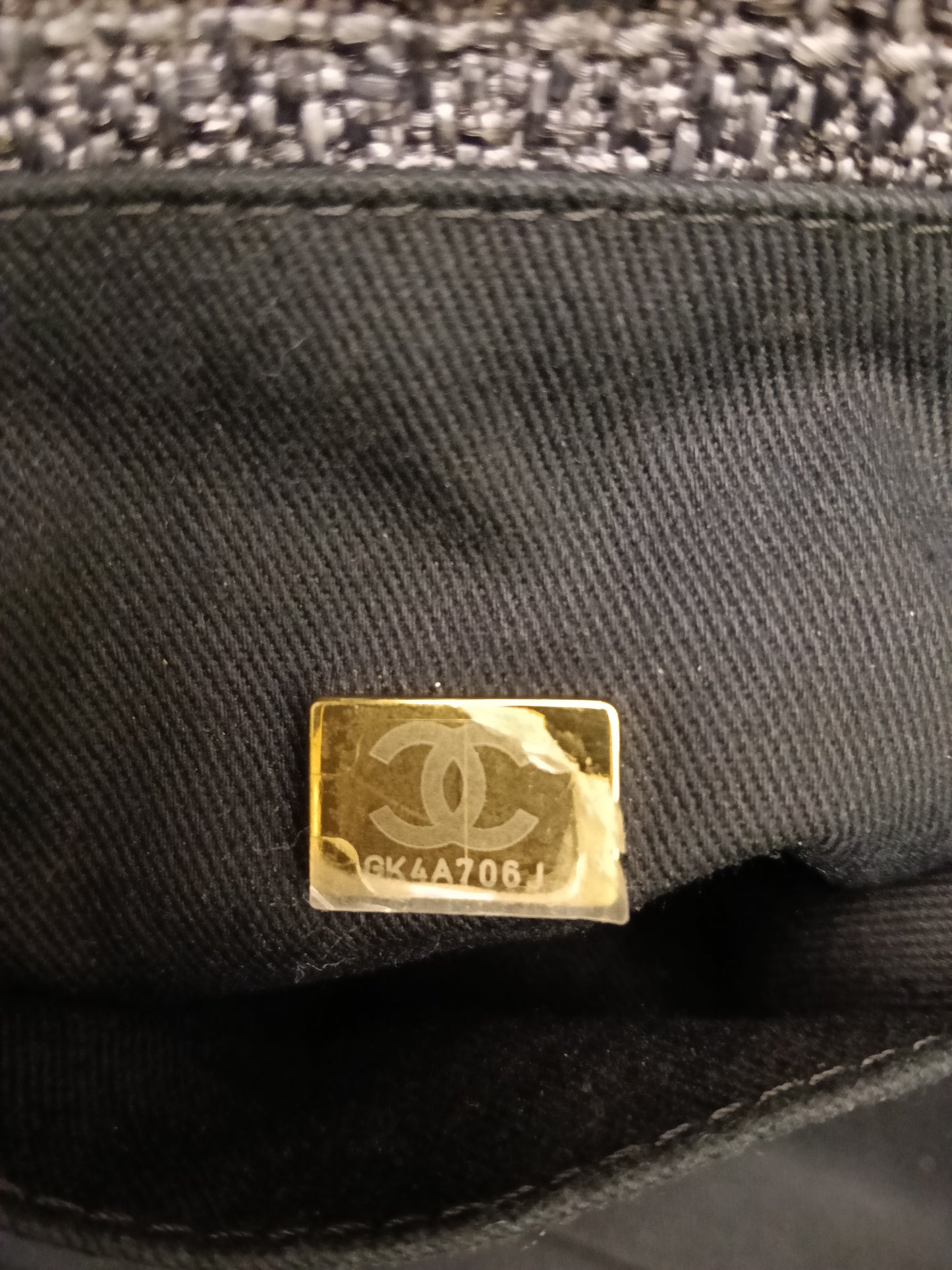 Chanel Deauville Small Tweed Black Navy LGHW (CHIP)
