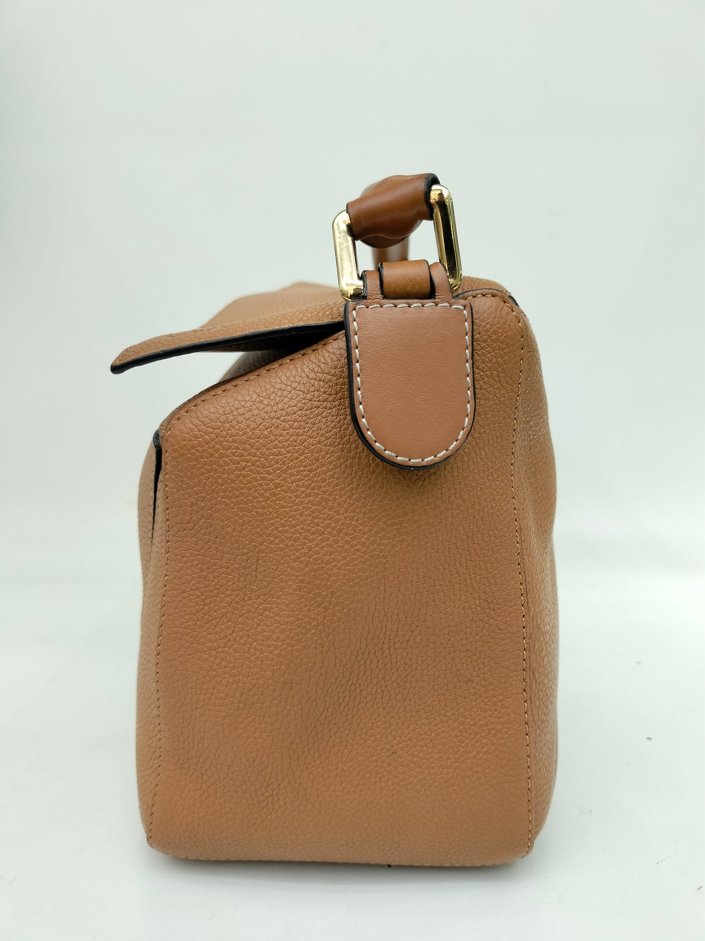 Loewe Puzzle Medium Grained Light Caramel GHW 2018
