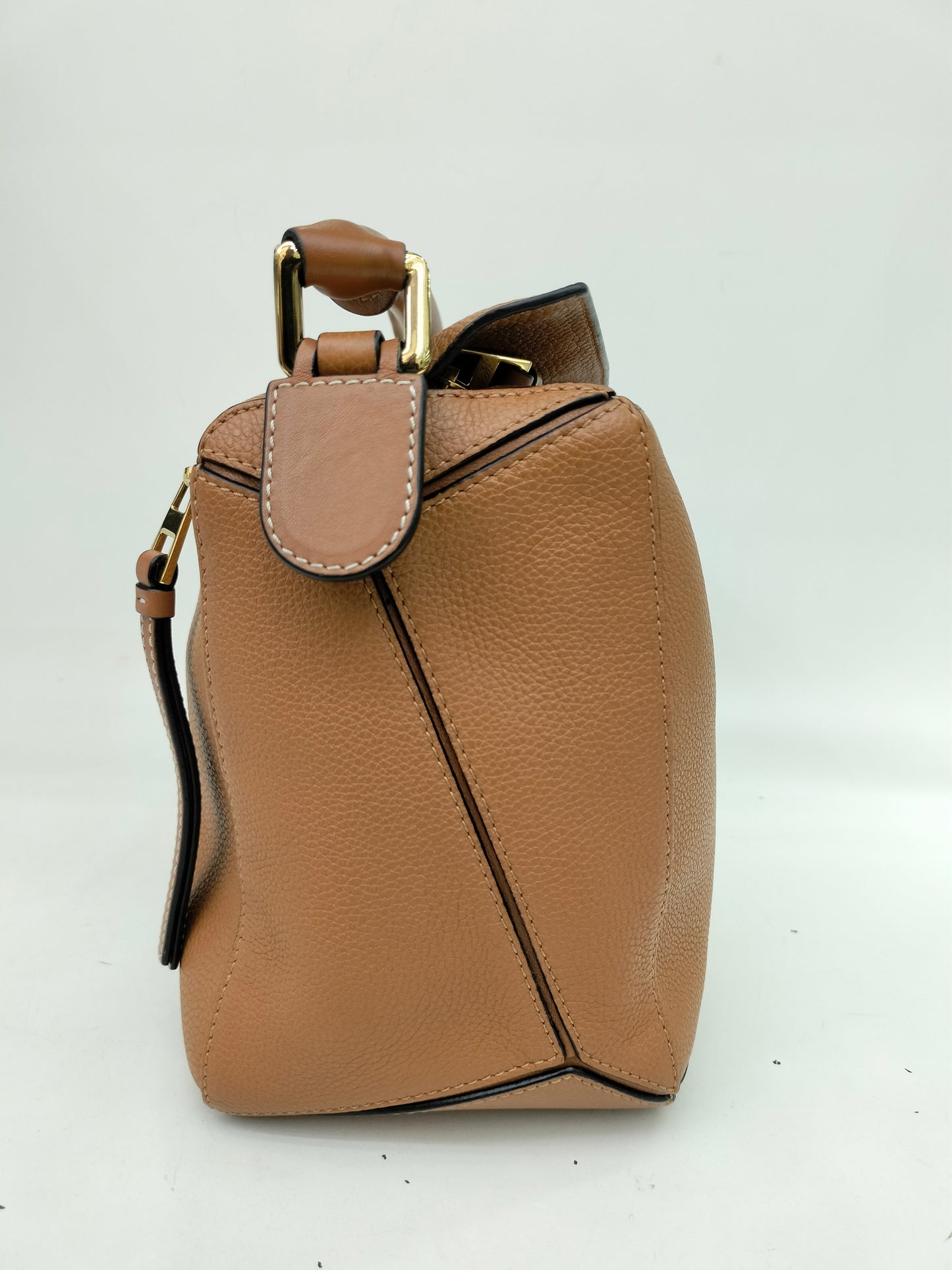 Loewe Puzzle Medium Grained Light Caramel GHW 2018