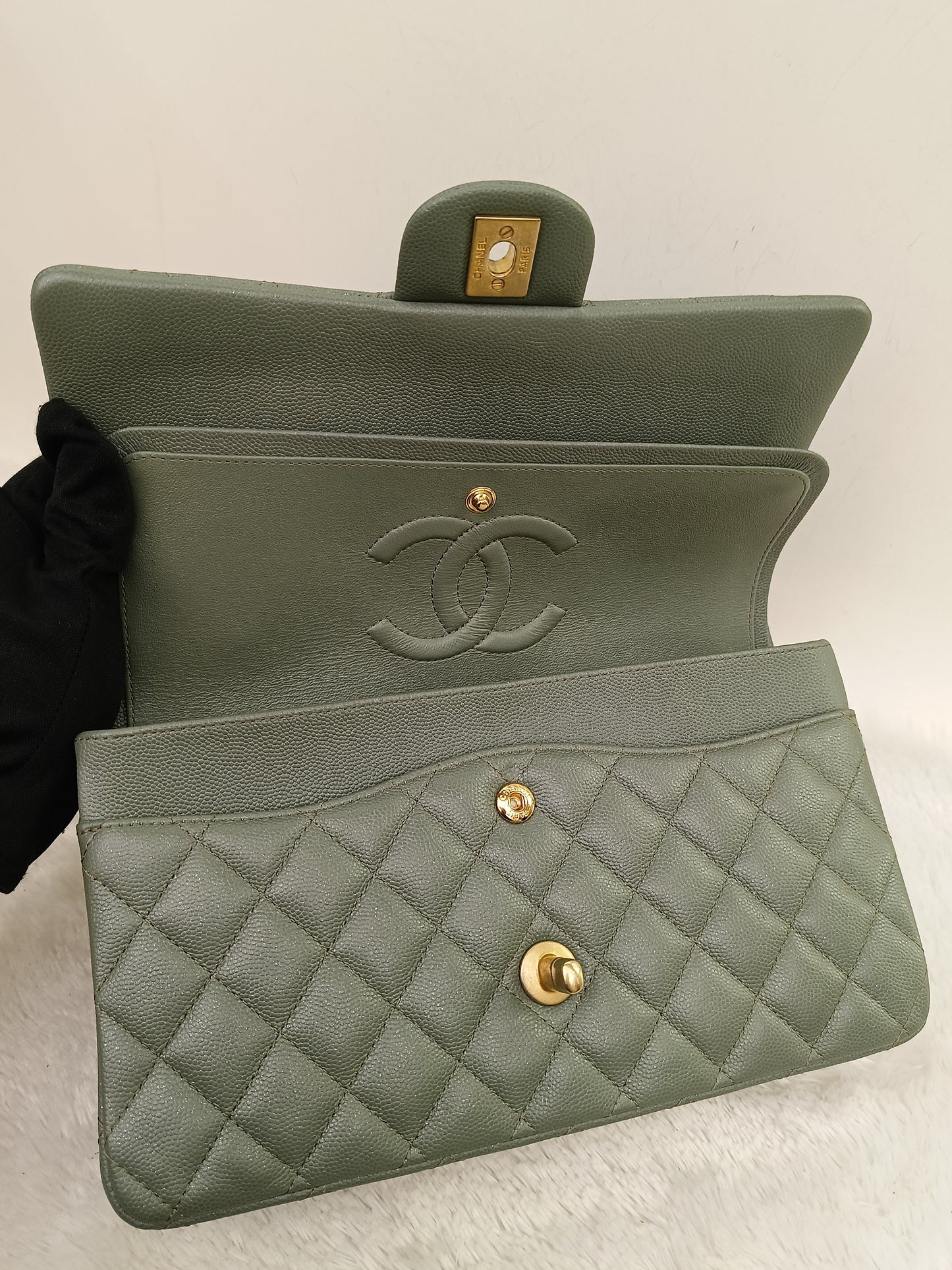 Chanel Medium Caviar Light Green GHW DF #25