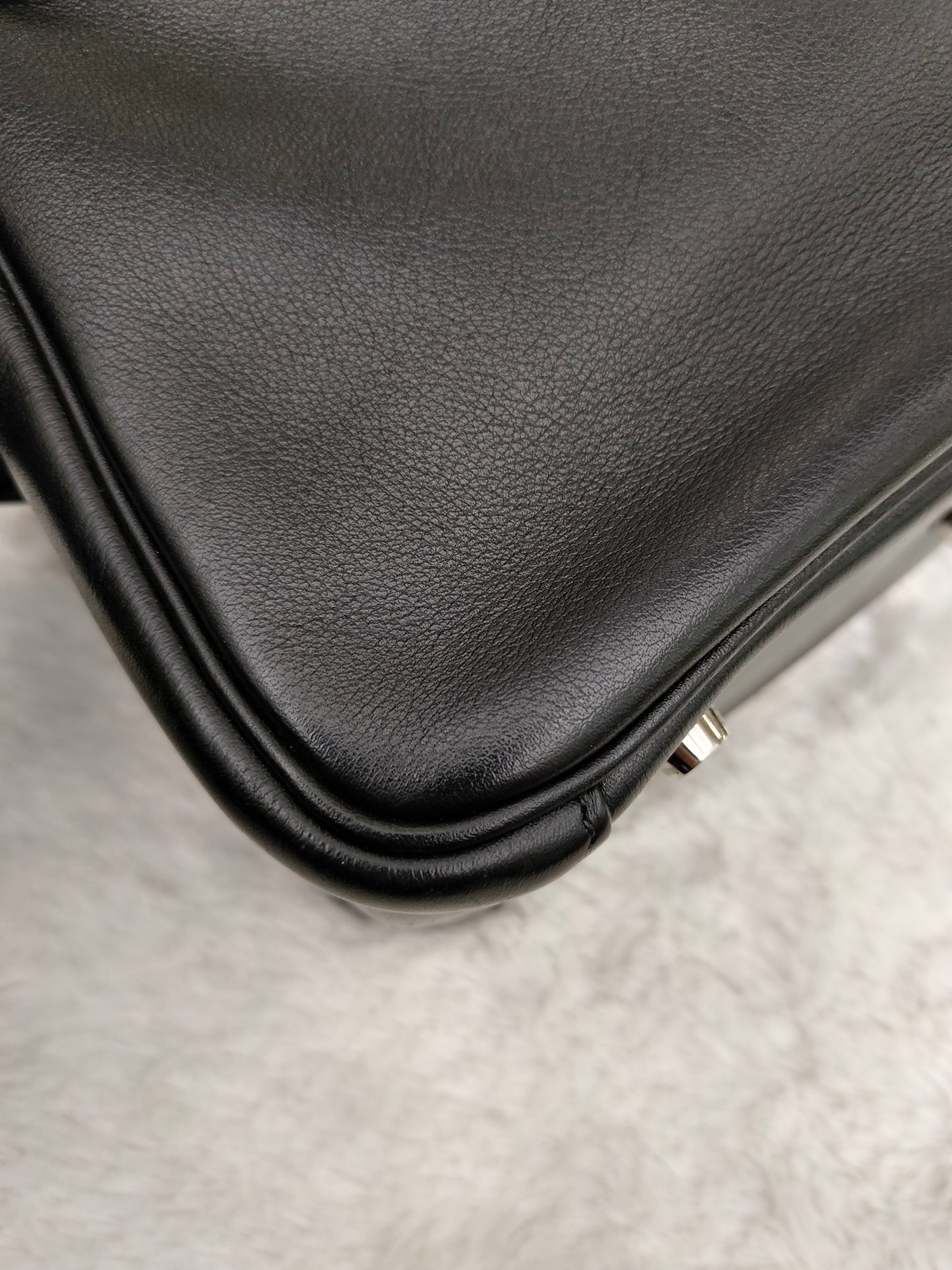 Lindy 26 Swift Black PHW #P square