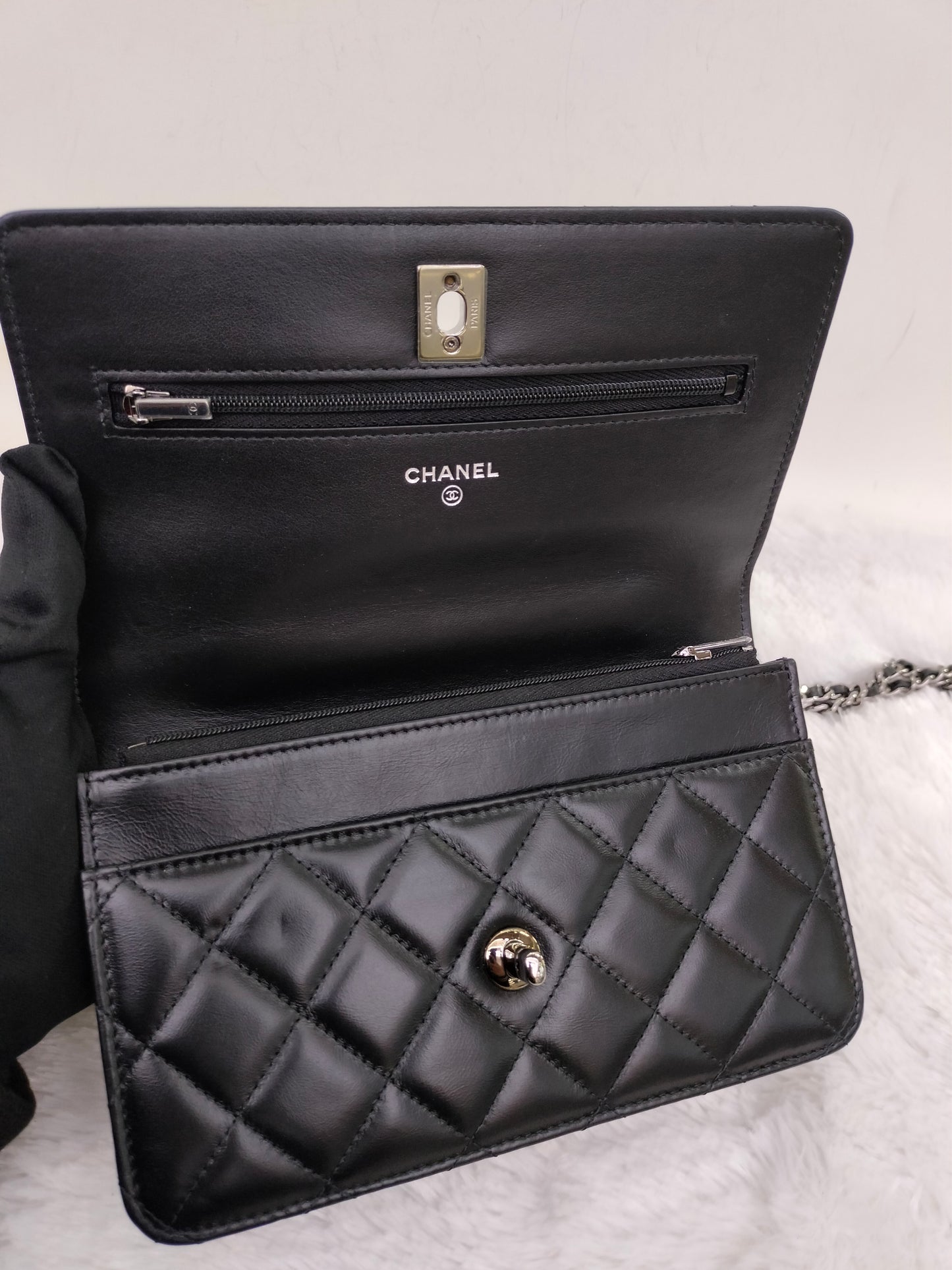 Chanel WOC Top Handle Lamb Black SHW (CHIP)