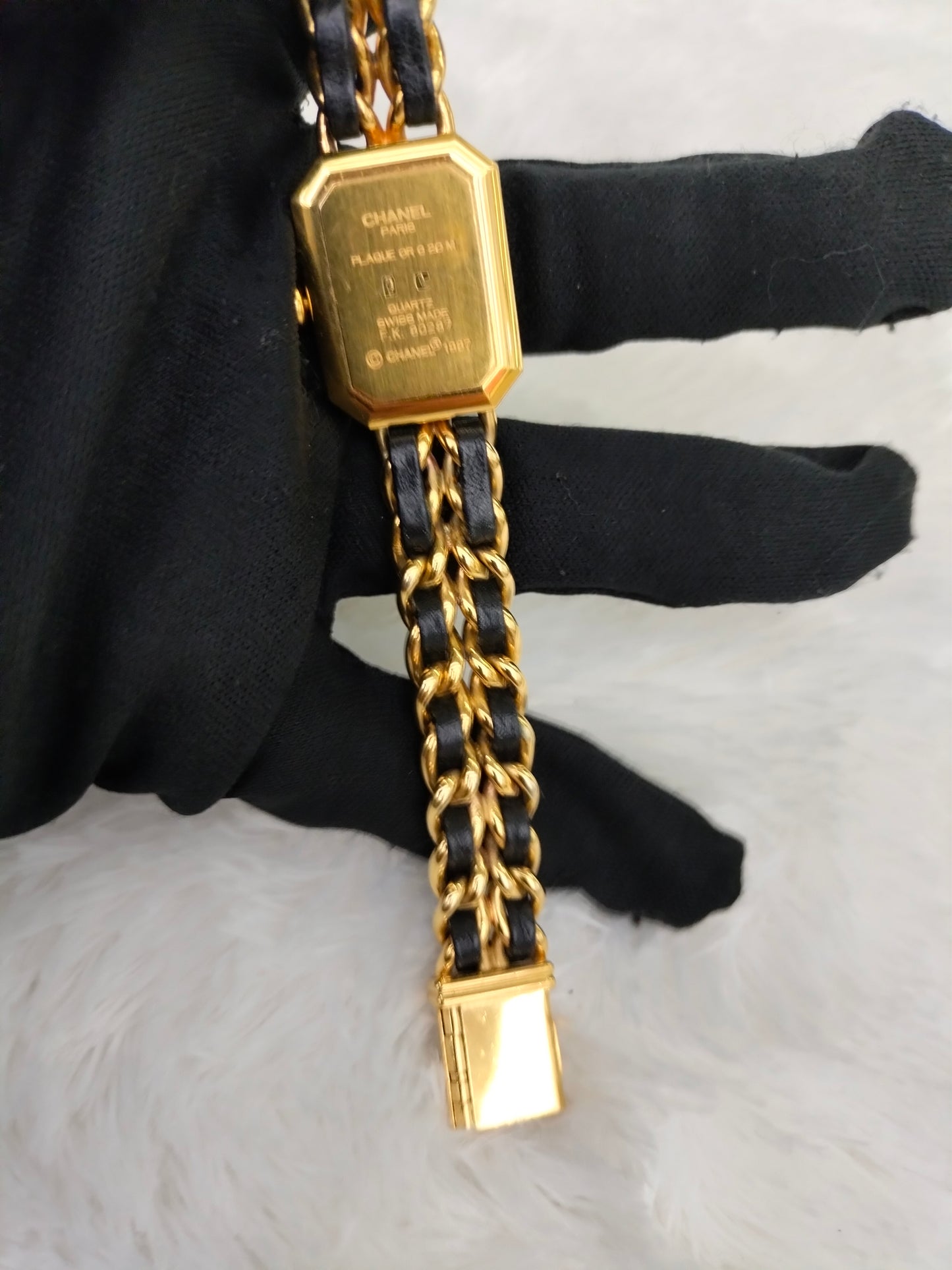 Chanel Watch Black GHW size M