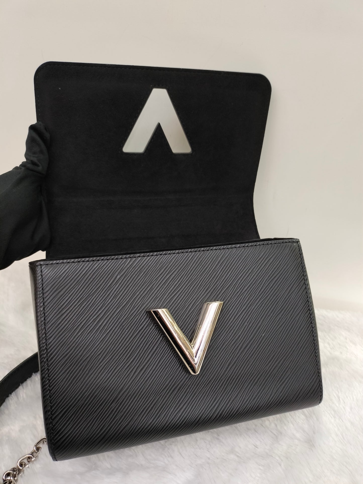 LV Twist MM Epi Noir 2018