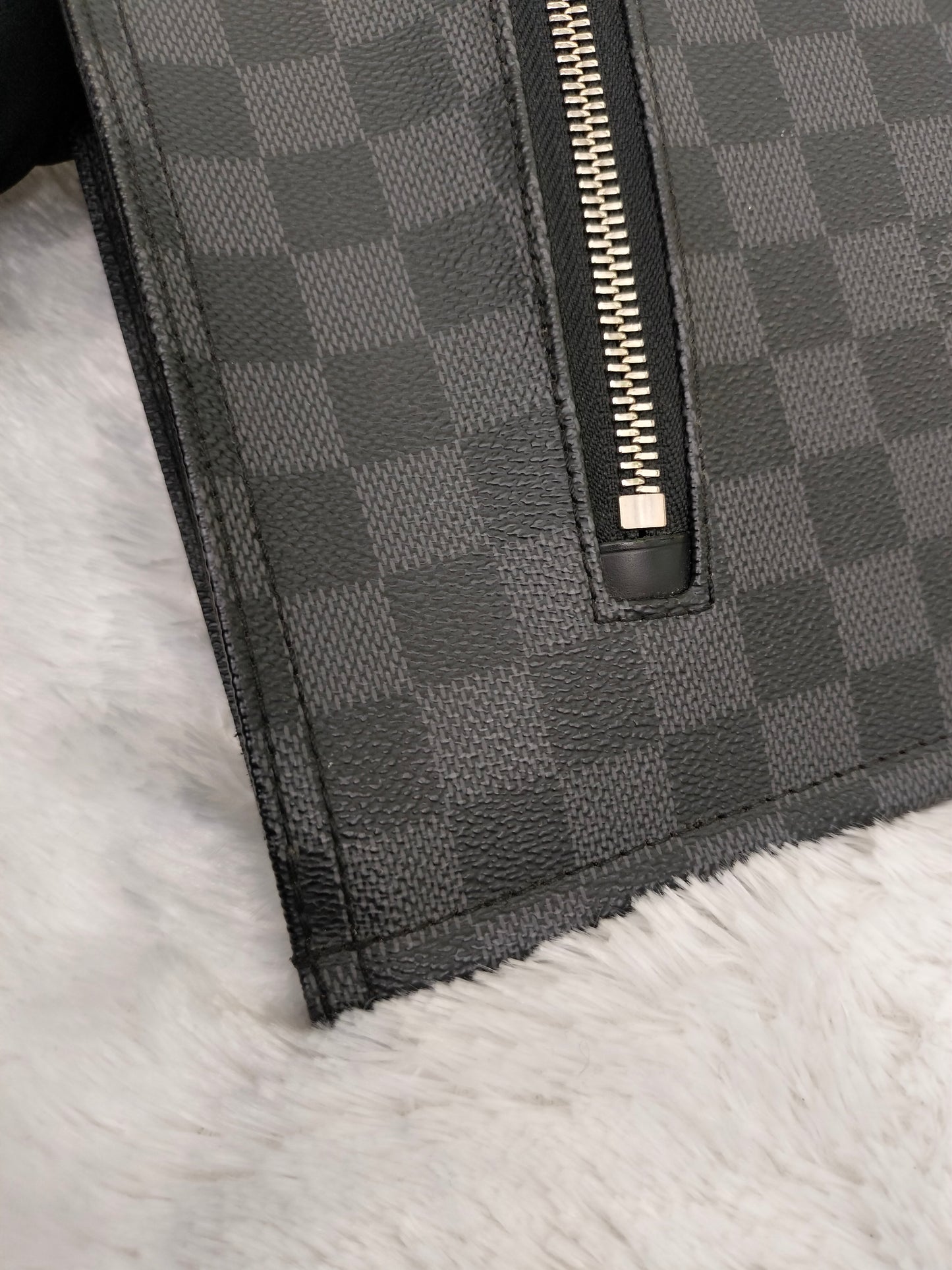 LV Porte Document Portfolio Graphite 2013