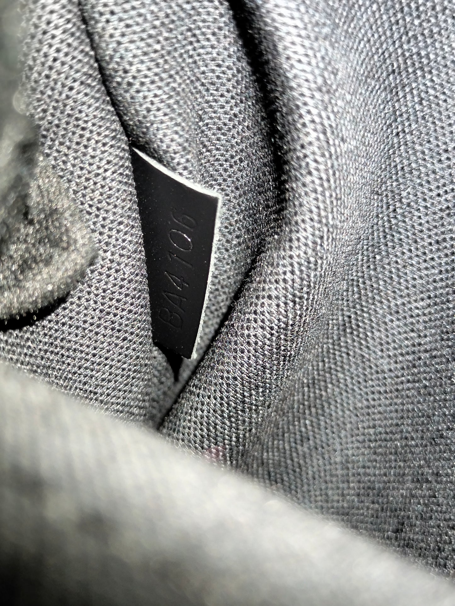 LV PDV Graphite 2016