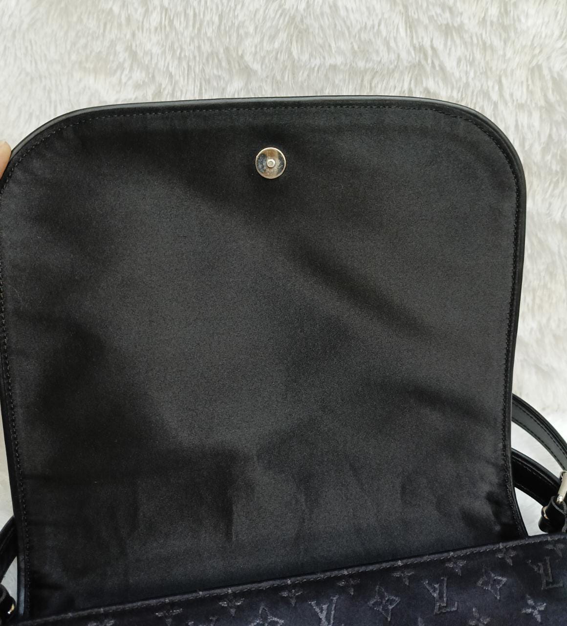 LV Conte de Fees Musette Black Silk Monogram 2002