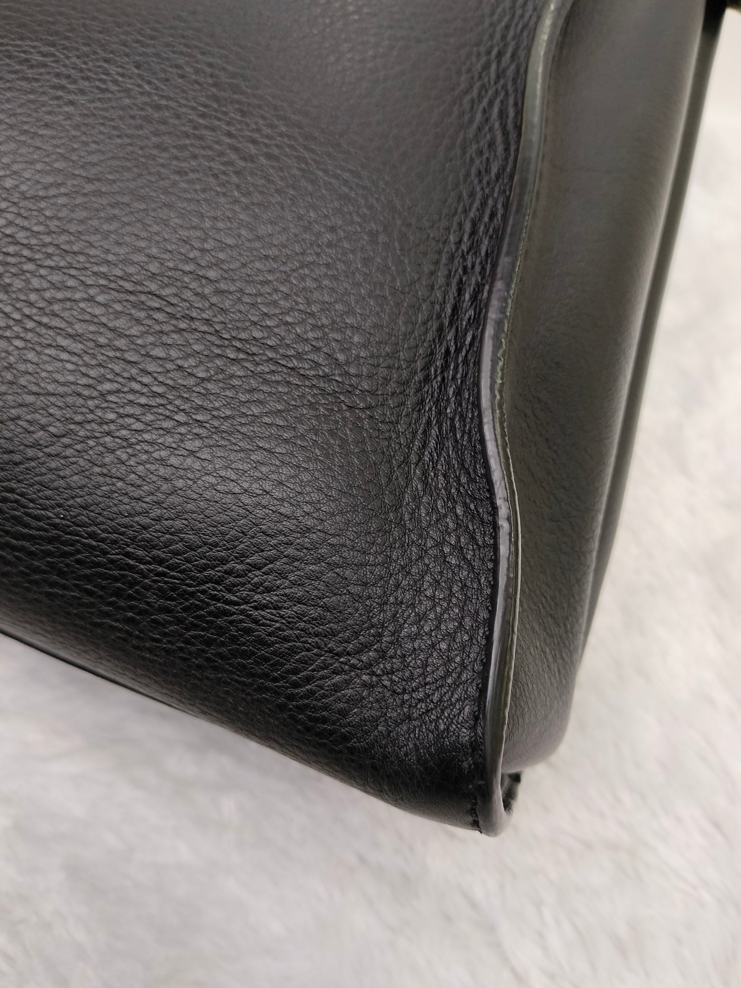 Fendi Peekaboo Reguler Black GHW