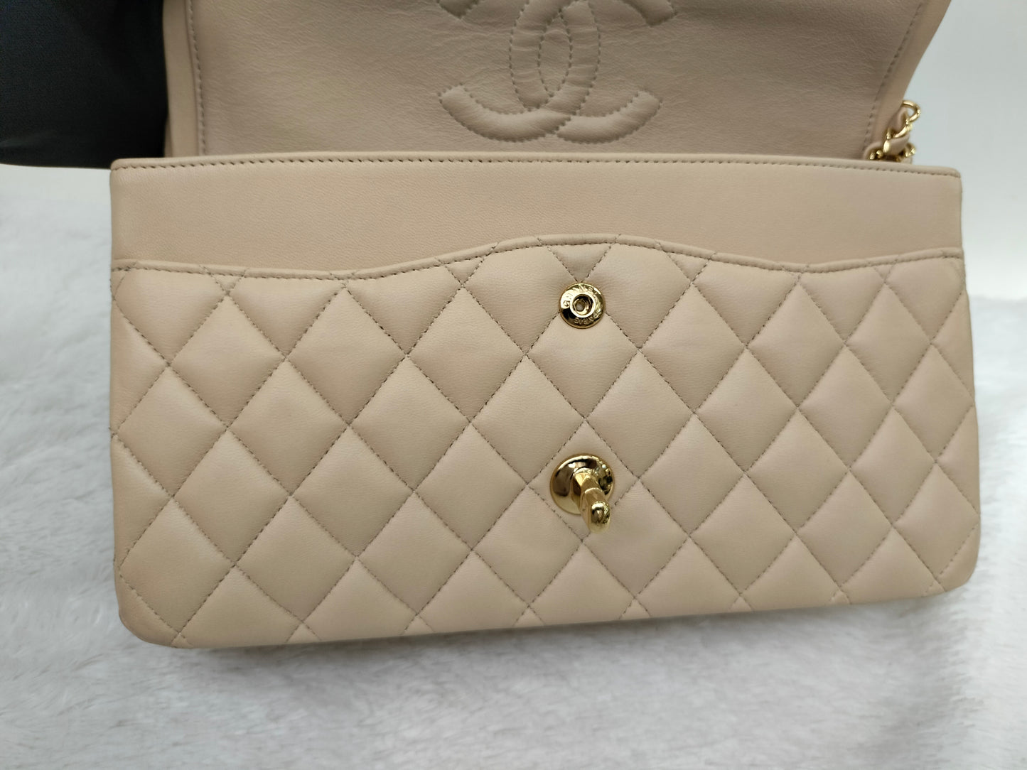 Chanel Medium Lamb Beige GHW DF #19