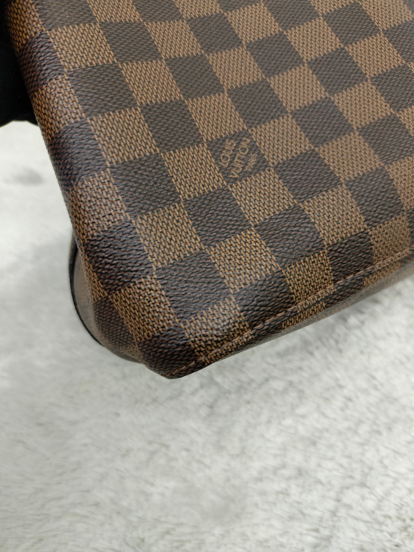 LV Neo Noe MM Damier Safran (CHIP)