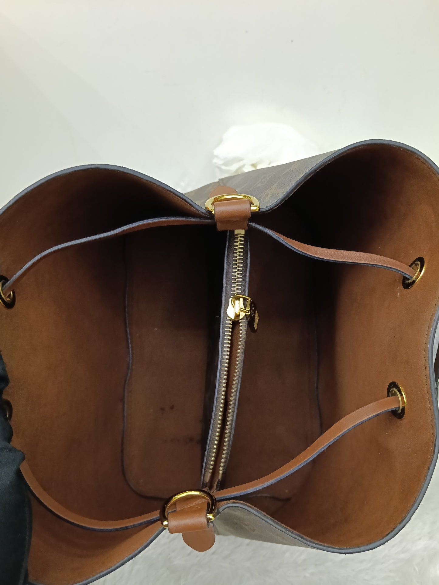 LV Neo Noe MM Monogram Caramel (CHIP)