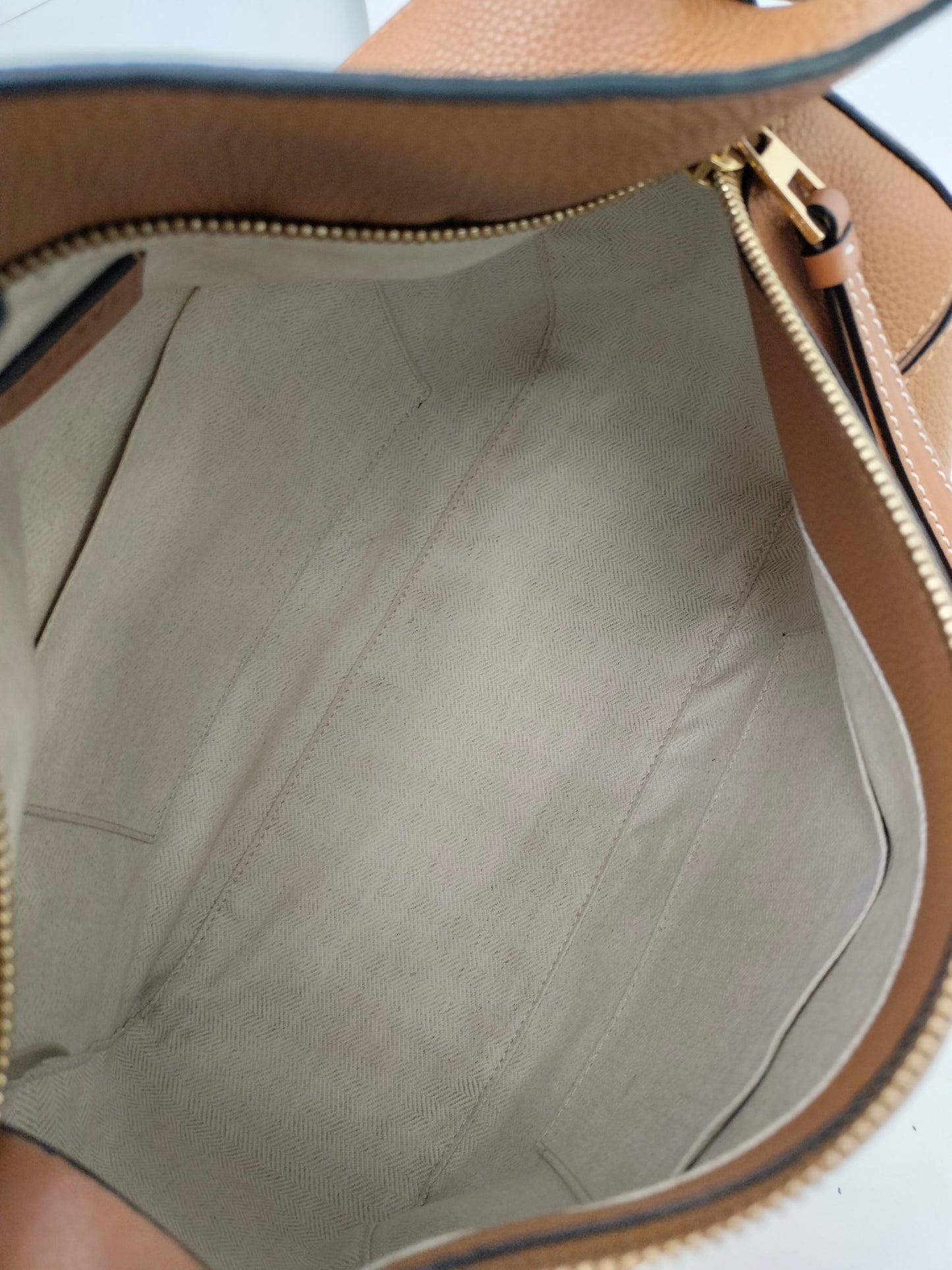 Loewe Puzzle Medium Grained Light Caramel GHW 2018