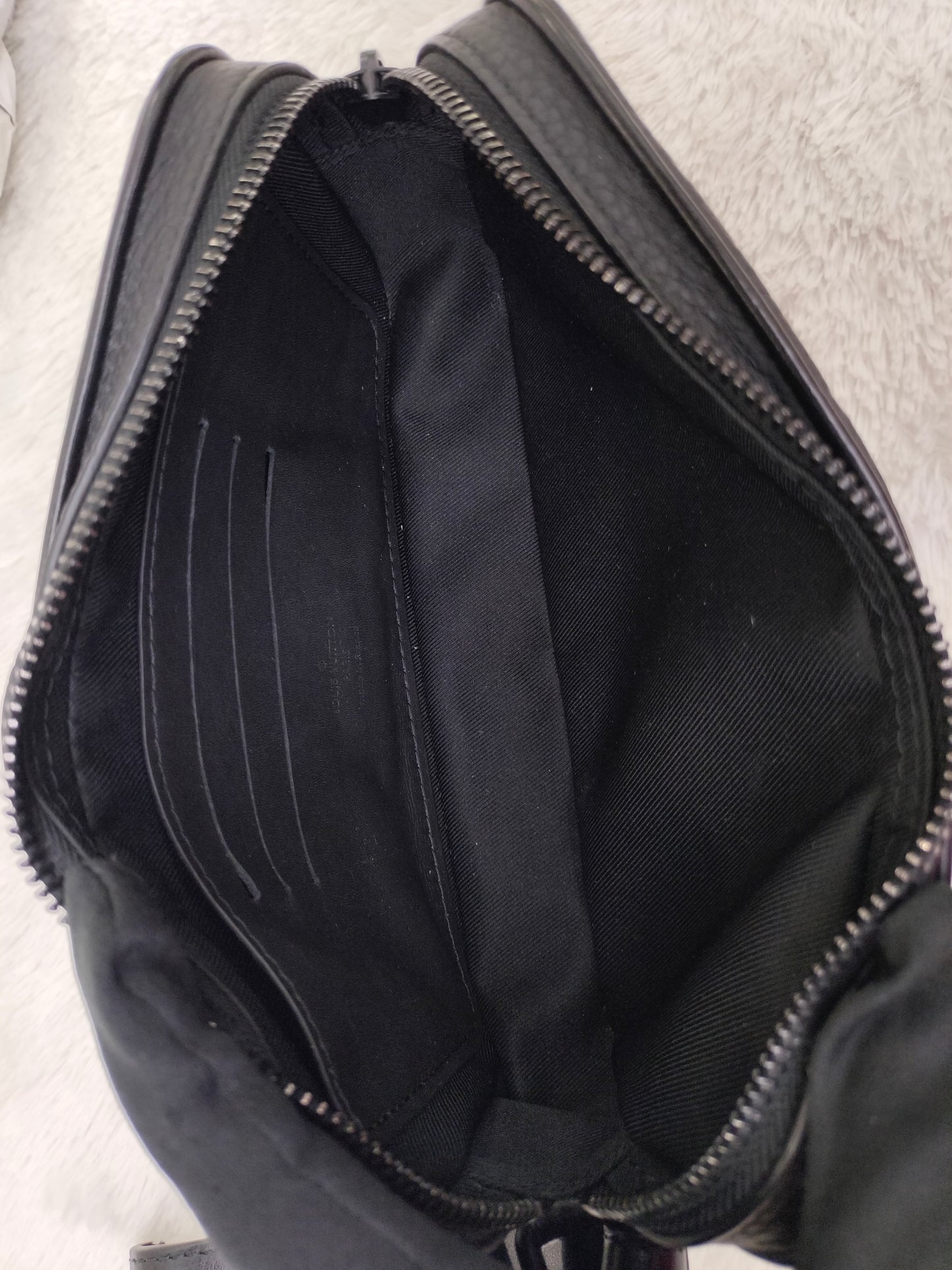 LV Pochette Volga Monogram Taurillon Empreinte Noir 2020