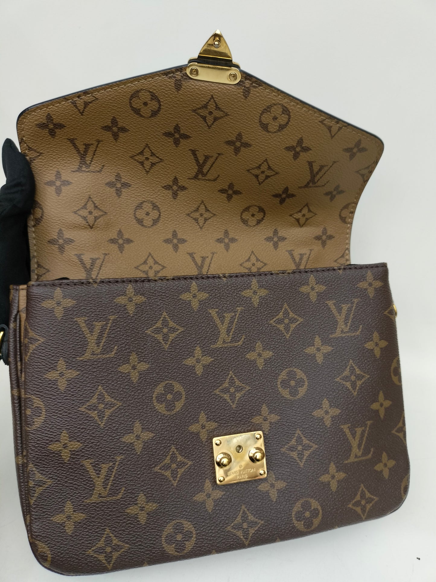 LV Metis Reverse 2020