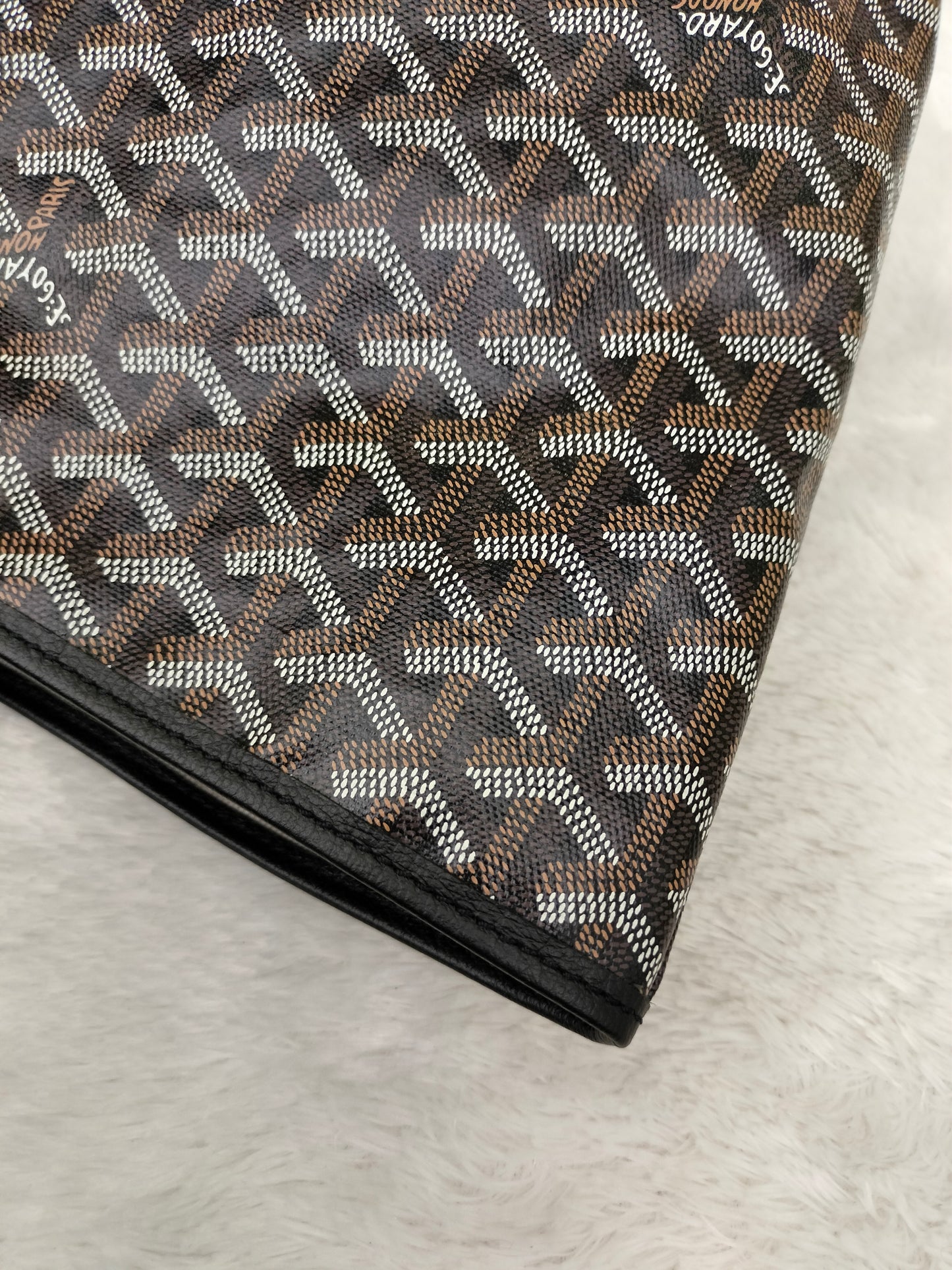 *Neverbeen Used* Goyard St Louis PM Noir 2023