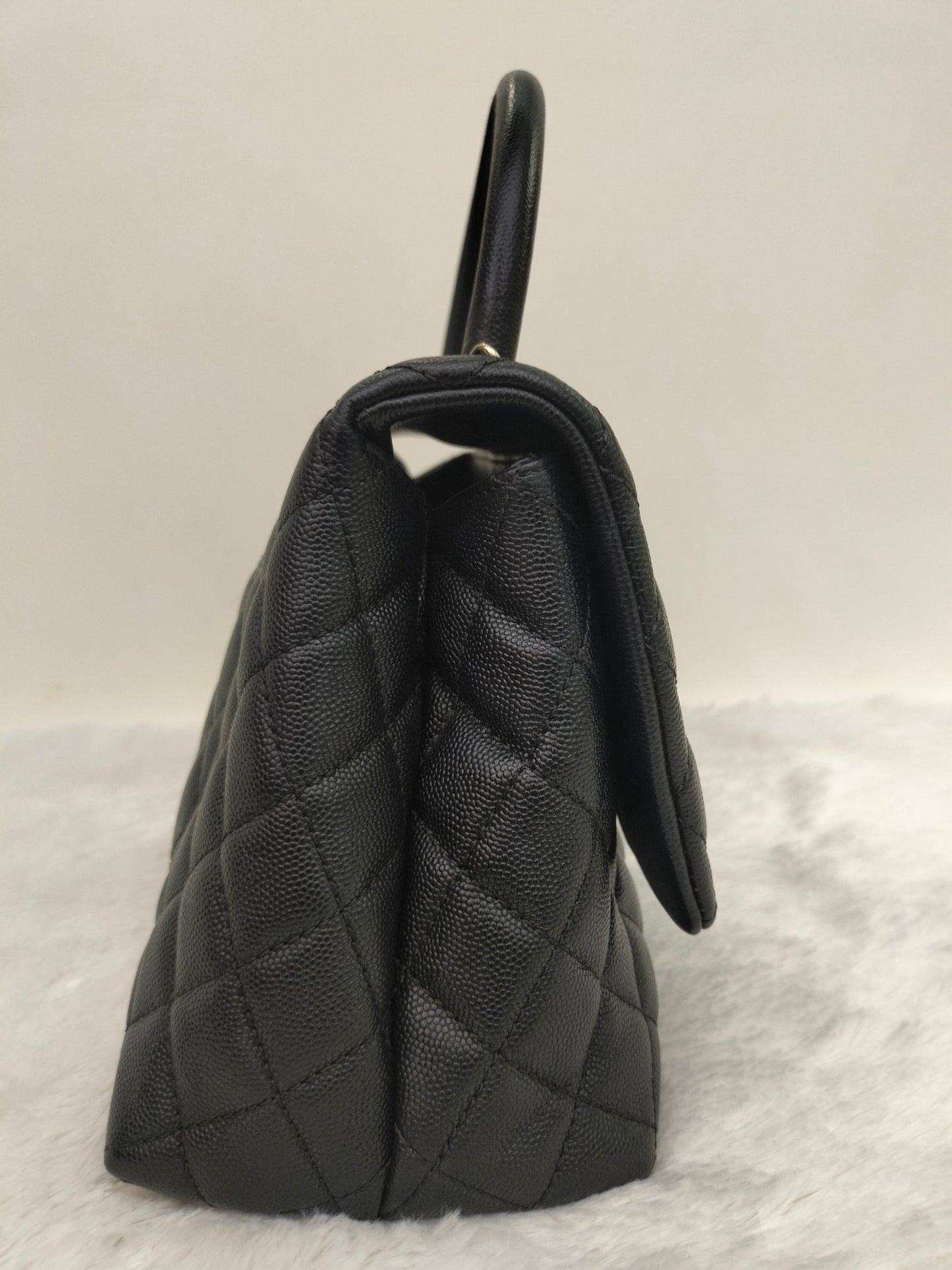 Chanel Coco Handle Medium Caviar Black GHW #25