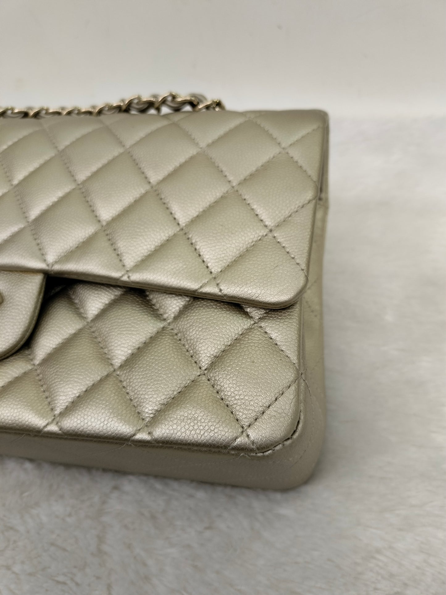 Chanel Medium Caviar Champagne GHW DF #23