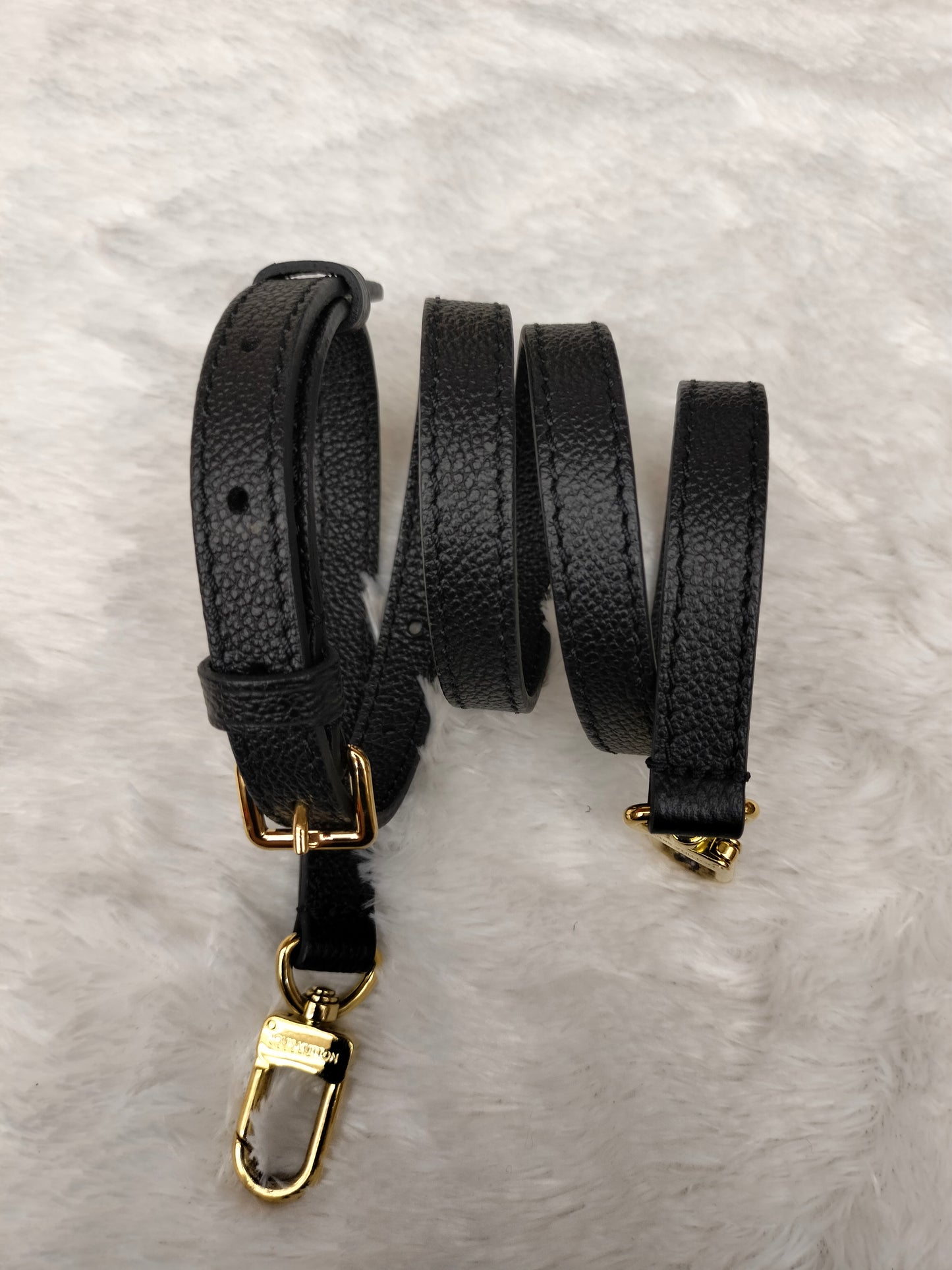 LV OTG PM Empreinte Noir (CHIP)
