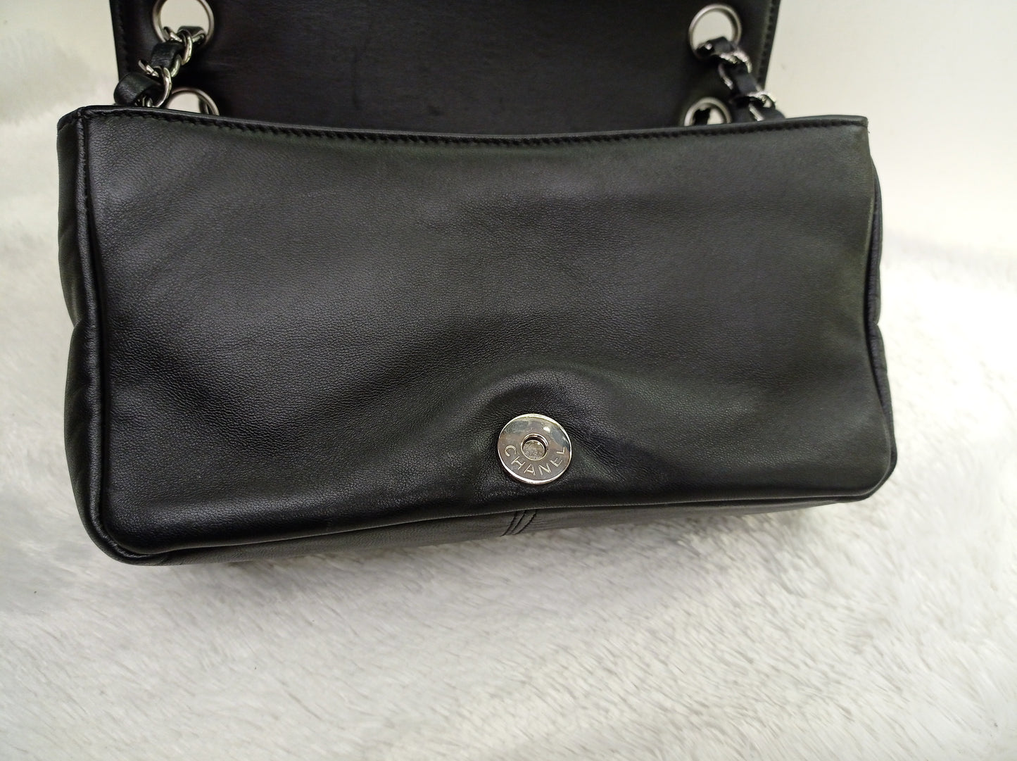 Chanel Small Flap Kiss Lock Lamb Black SHW #10