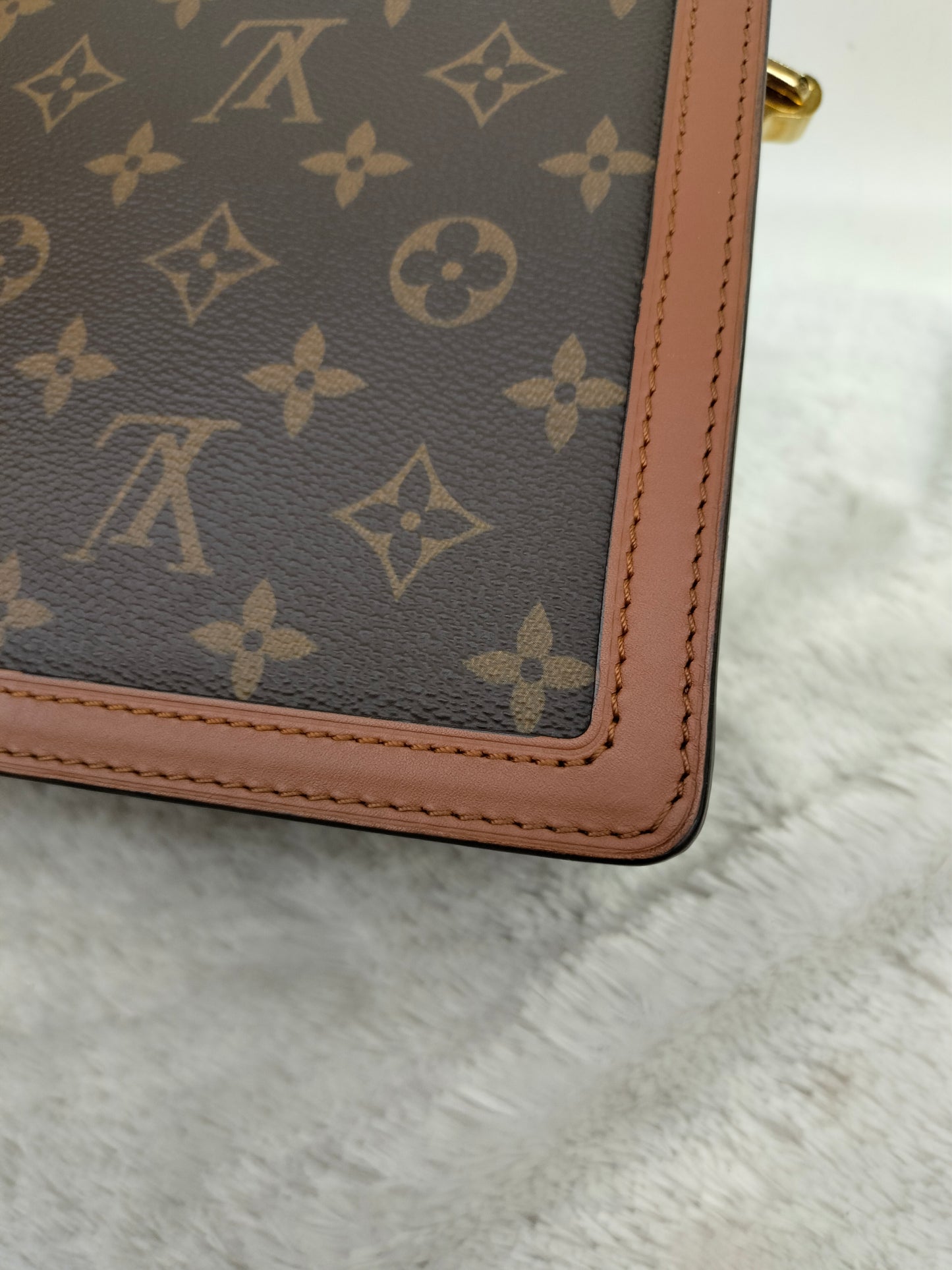 LV Dauphine MM Monogram Reverse 2020